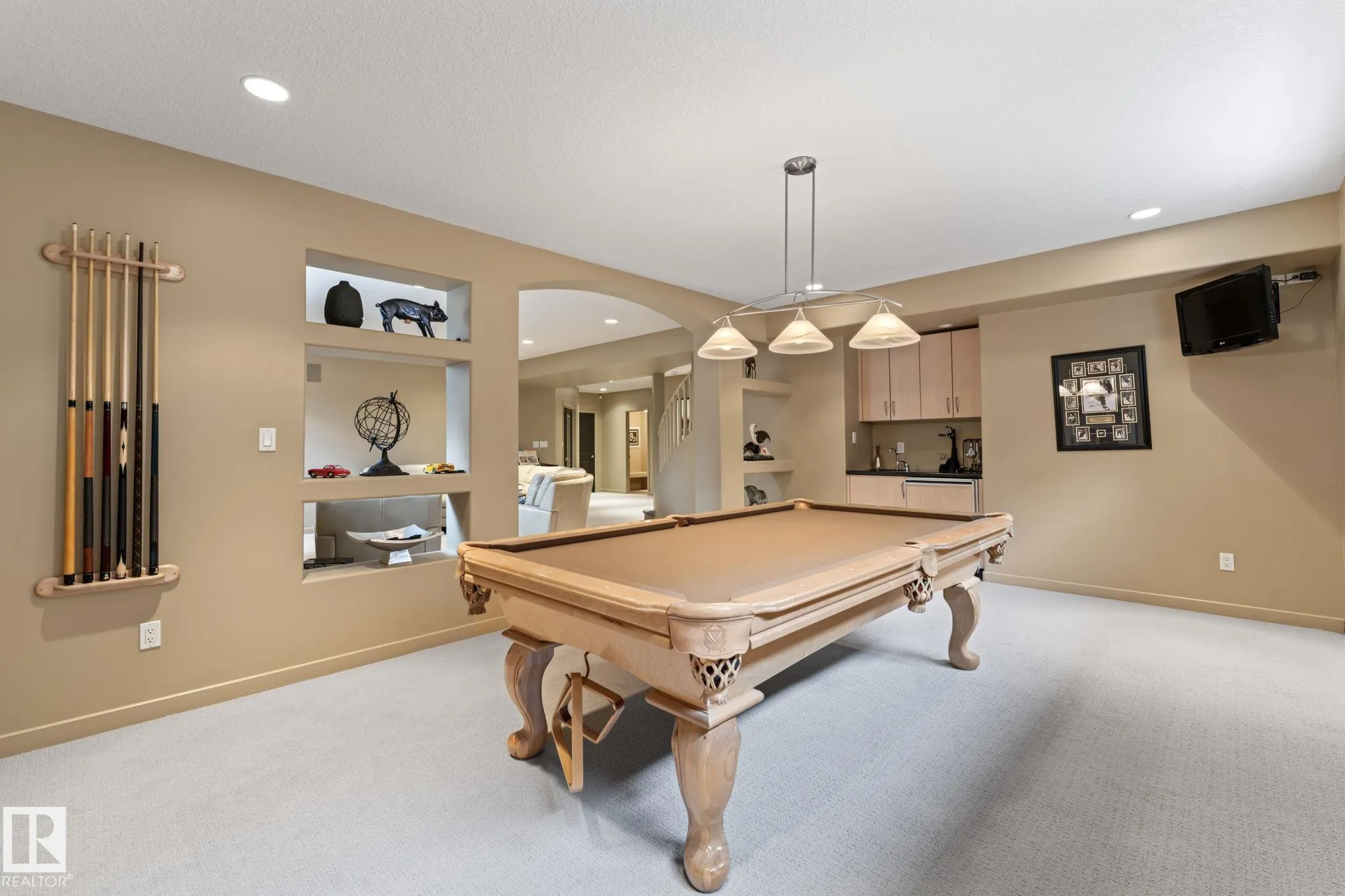 473 HEFFERNAN Drive
