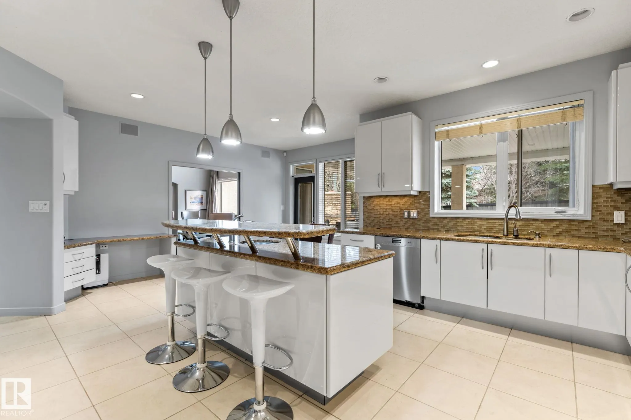 473 HEFFERNAN Drive