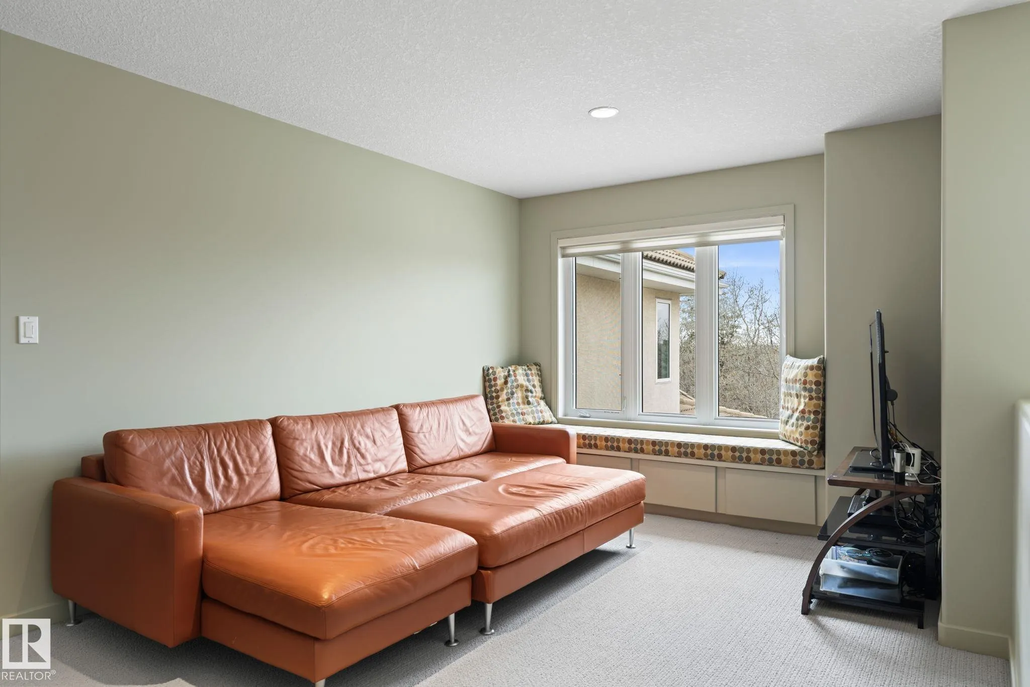 473 HEFFERNAN Drive