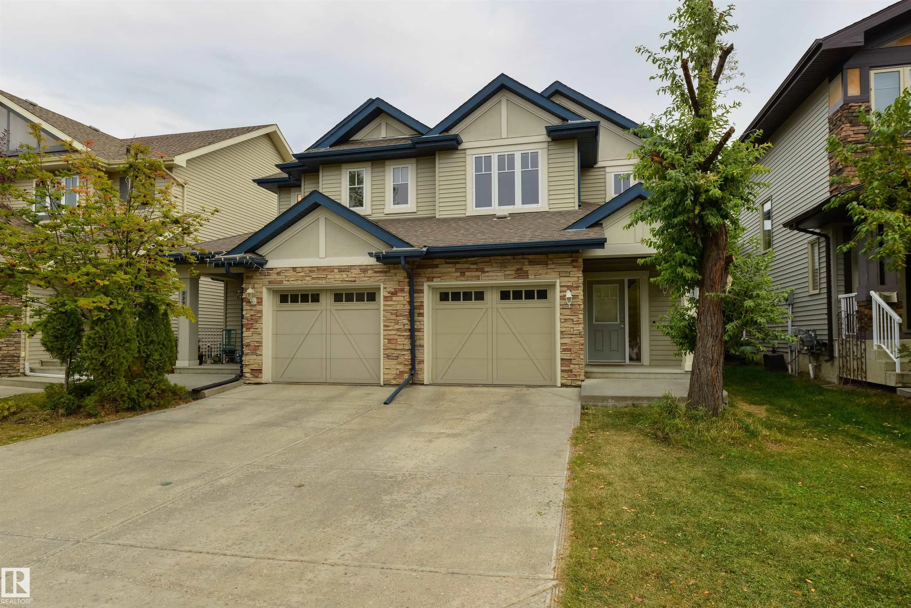 2219 AUSTIN Way