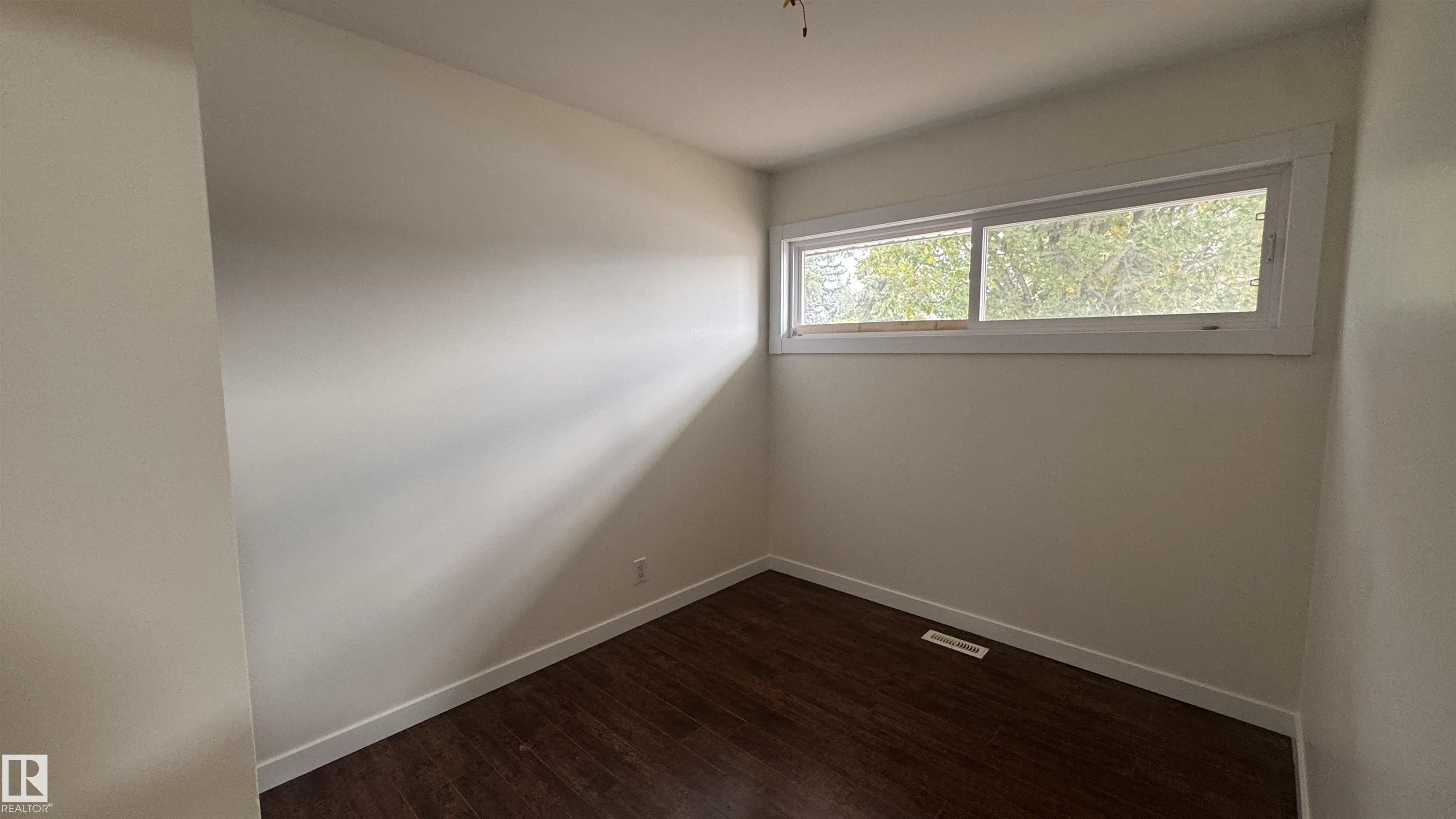 11022 160A Street