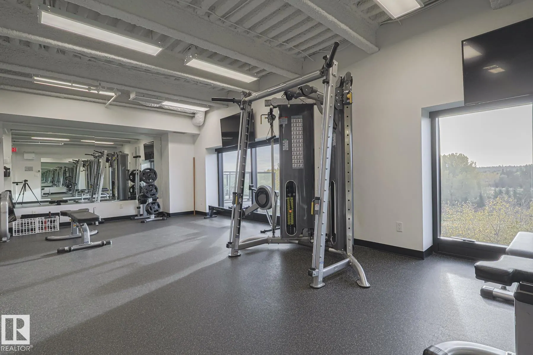 200 Bellerose Drive