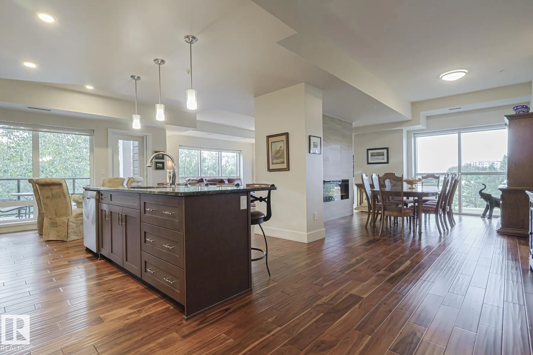 200 Bellerose Drive