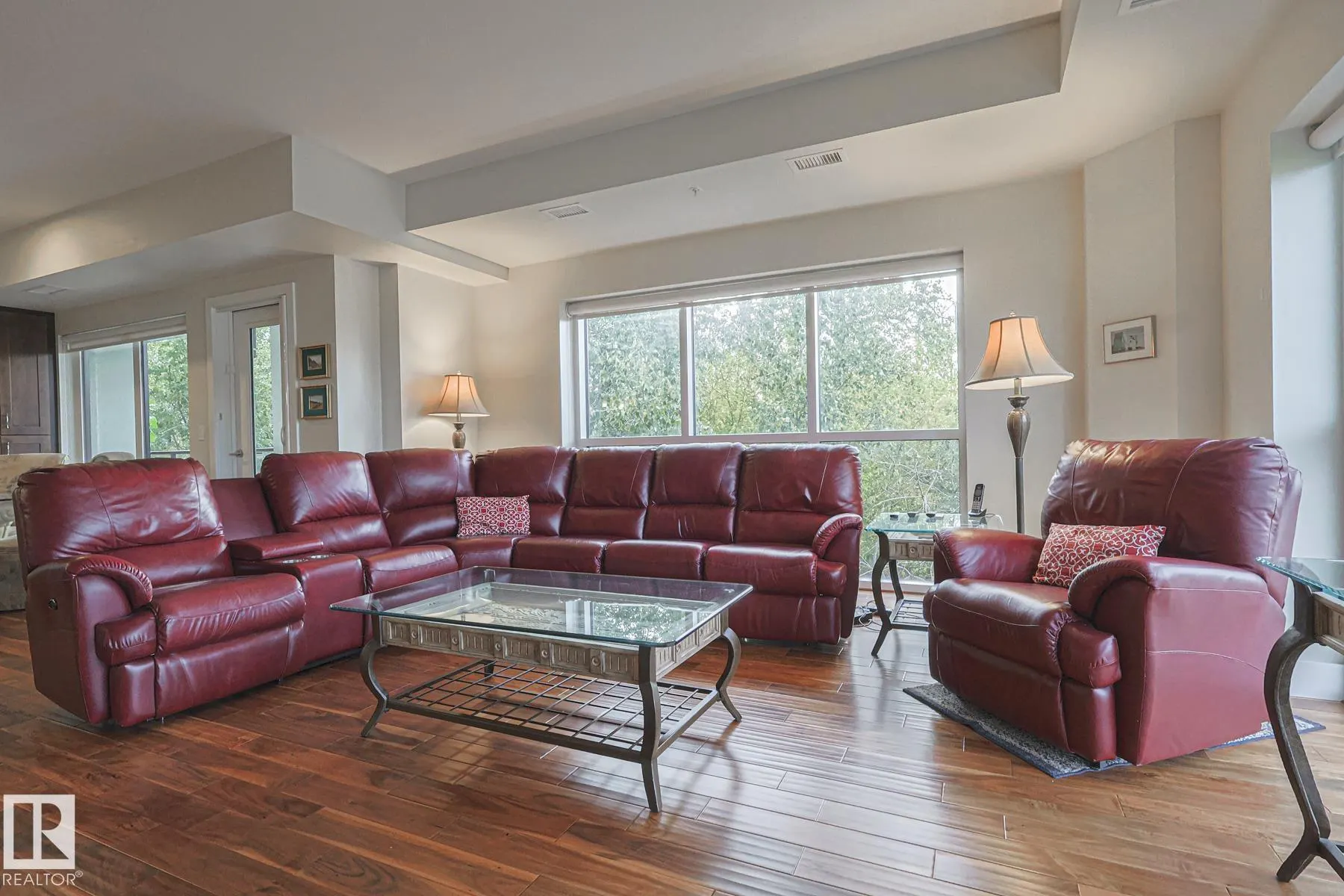 200 Bellerose Drive