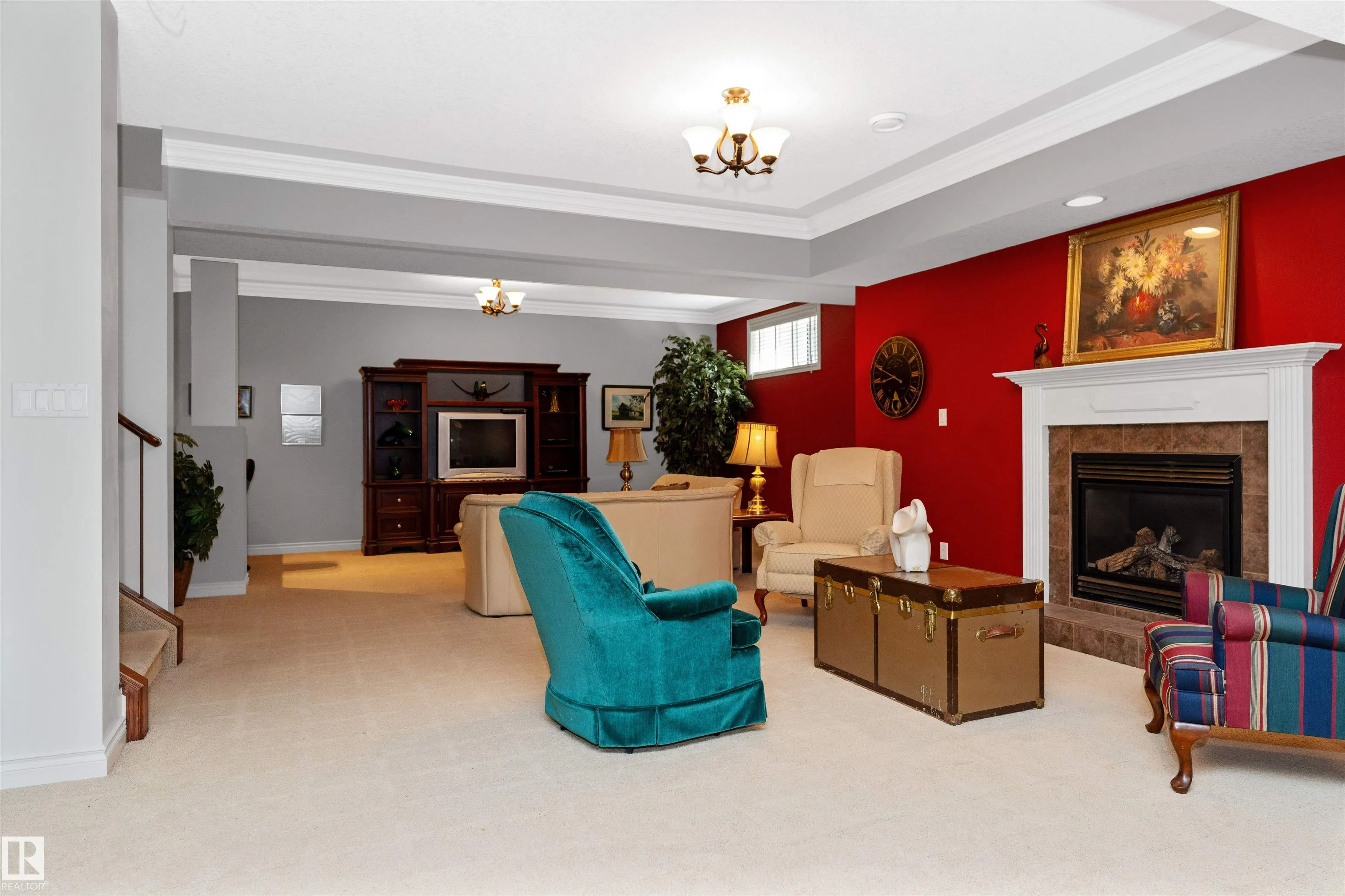 1203 HOLLANDS Close