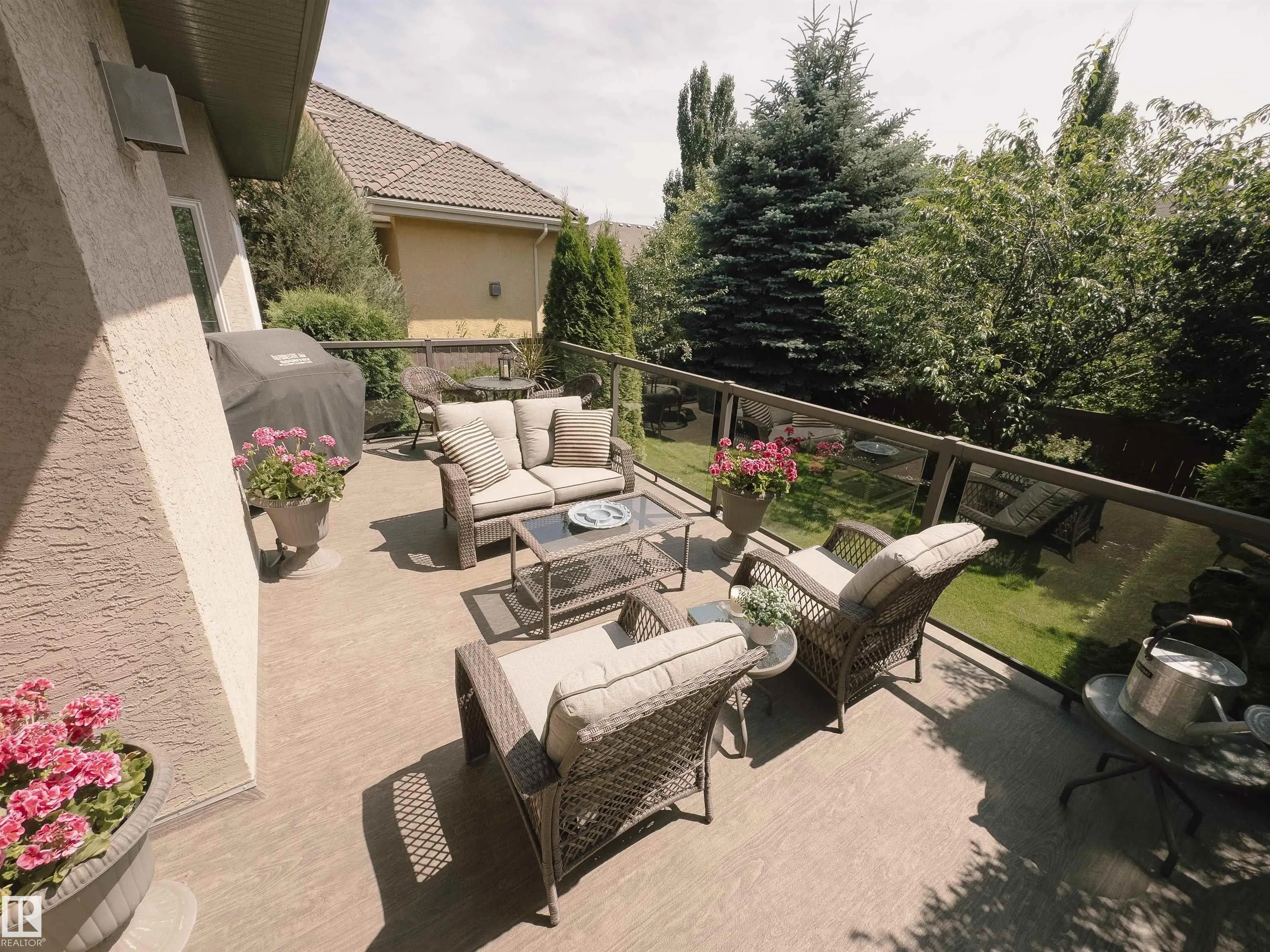 1203 HOLLANDS Close