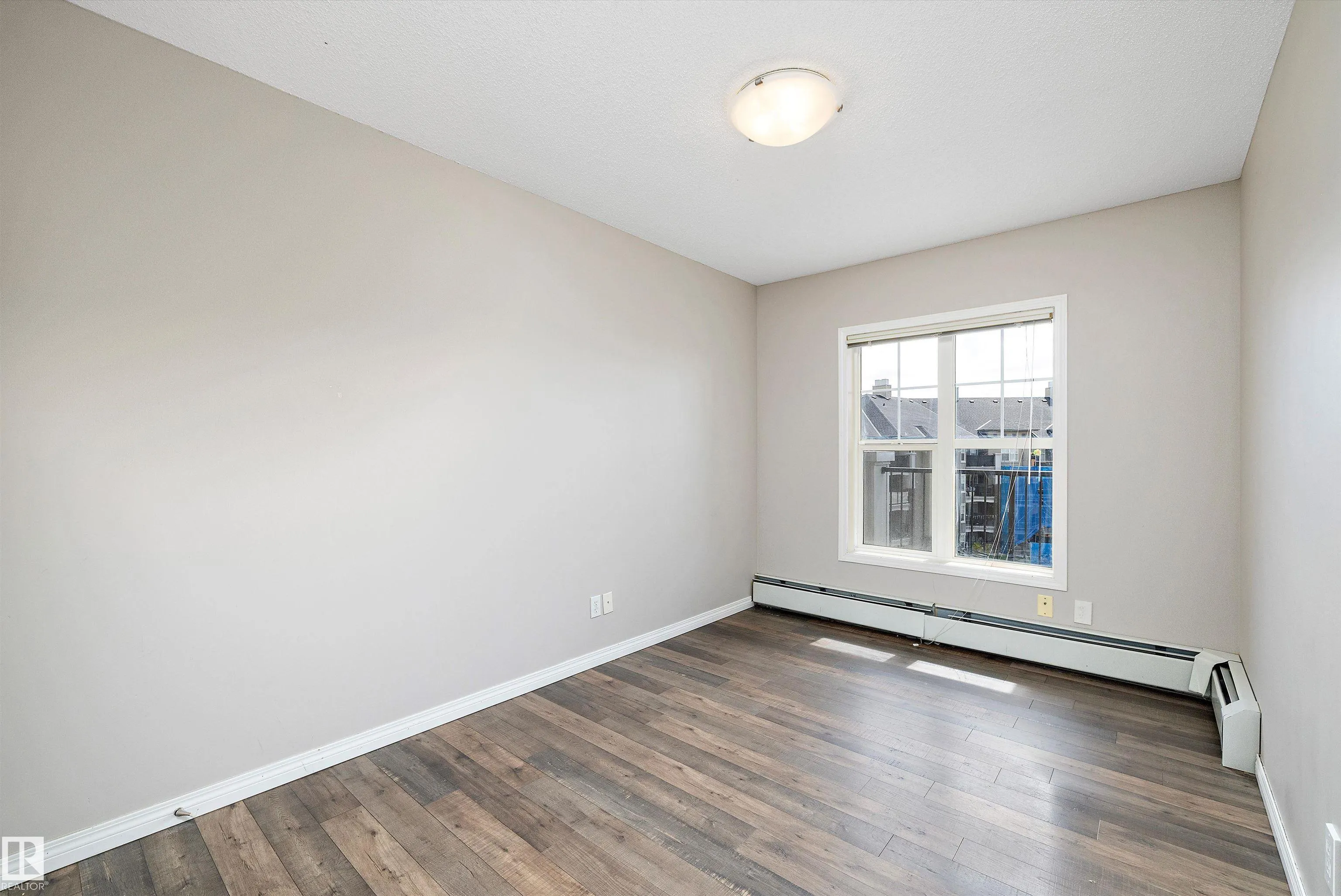 636 MCALLISTER Loop