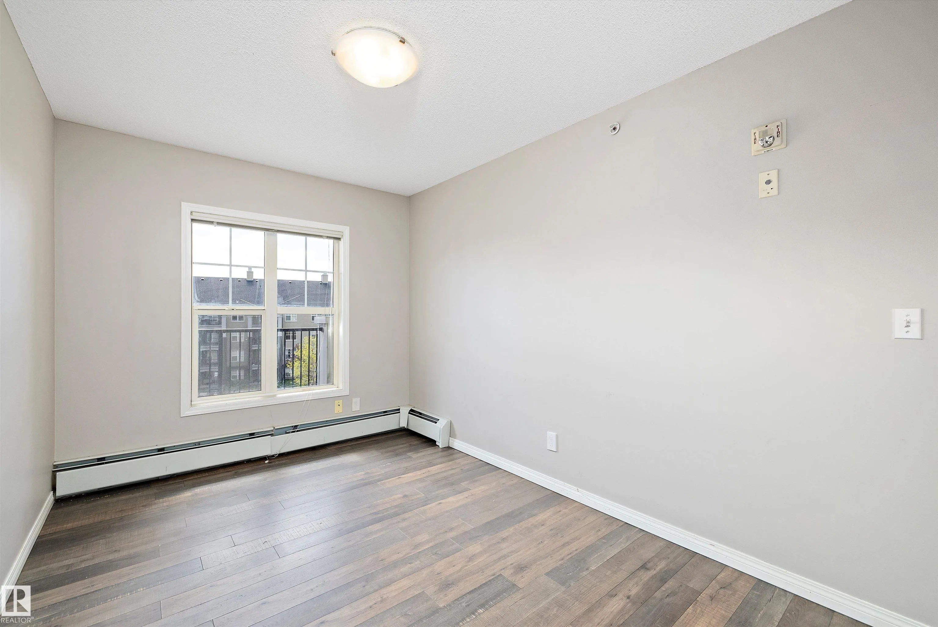 636 MCALLISTER Loop