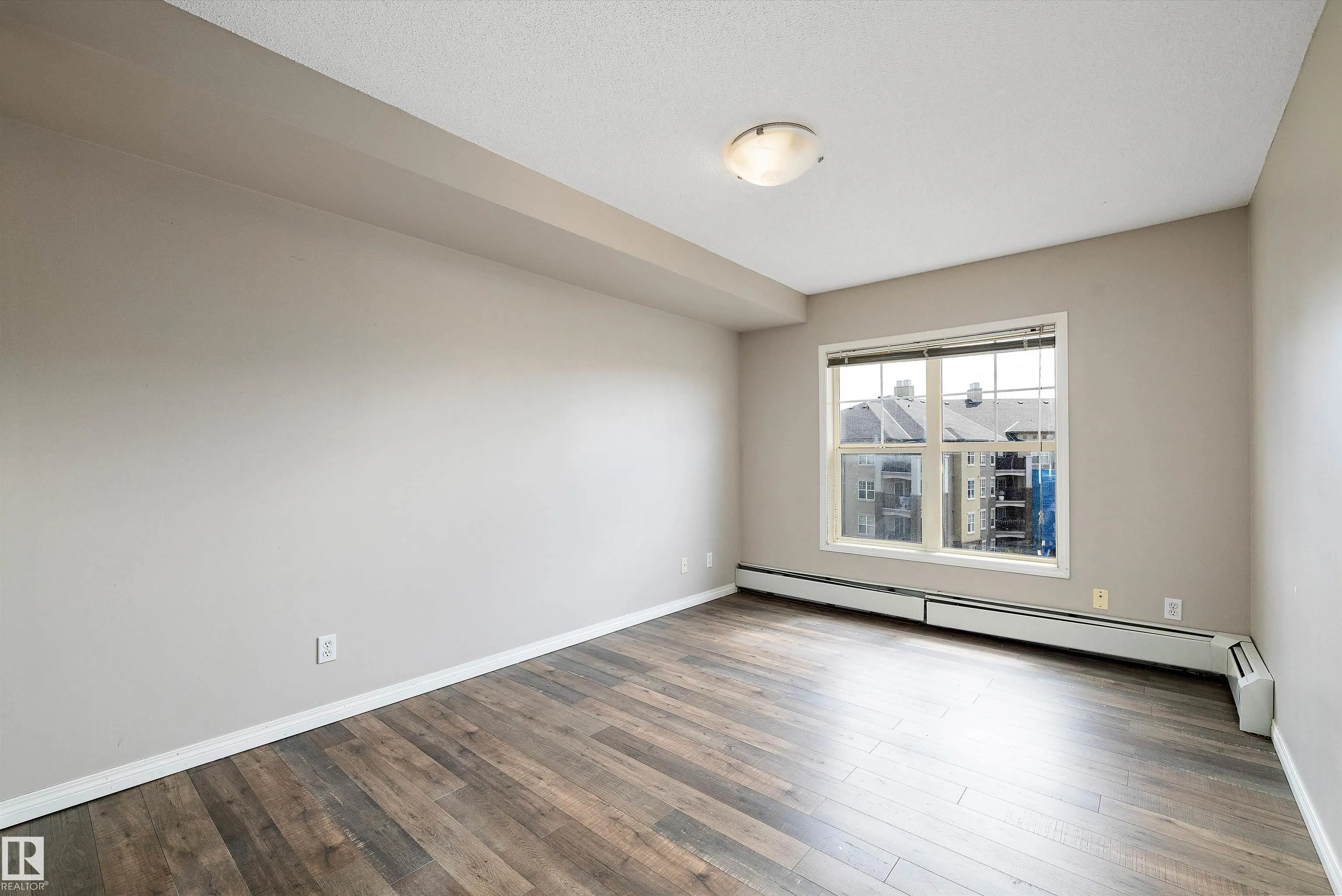 636 MCALLISTER Loop