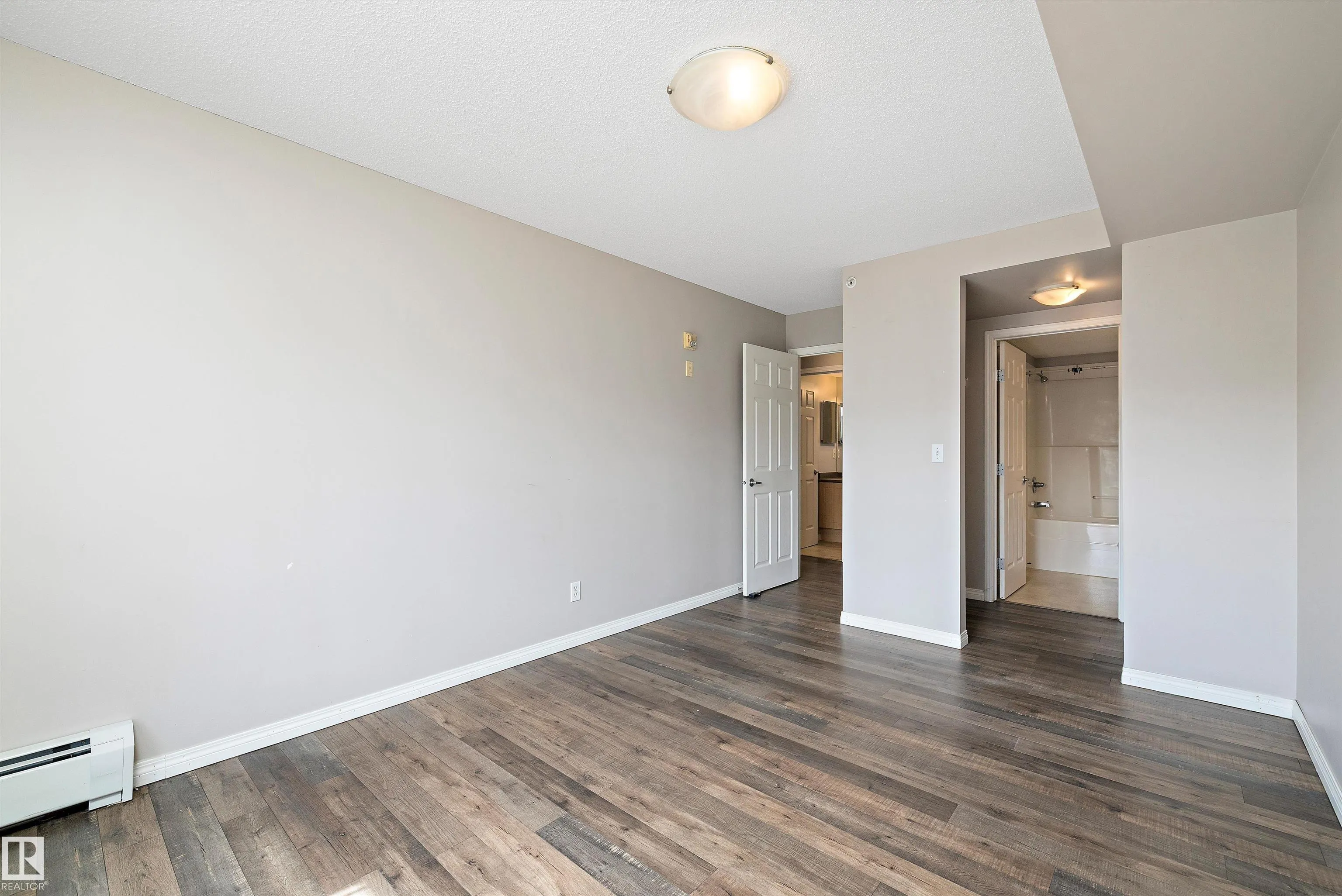 636 MCALLISTER Loop