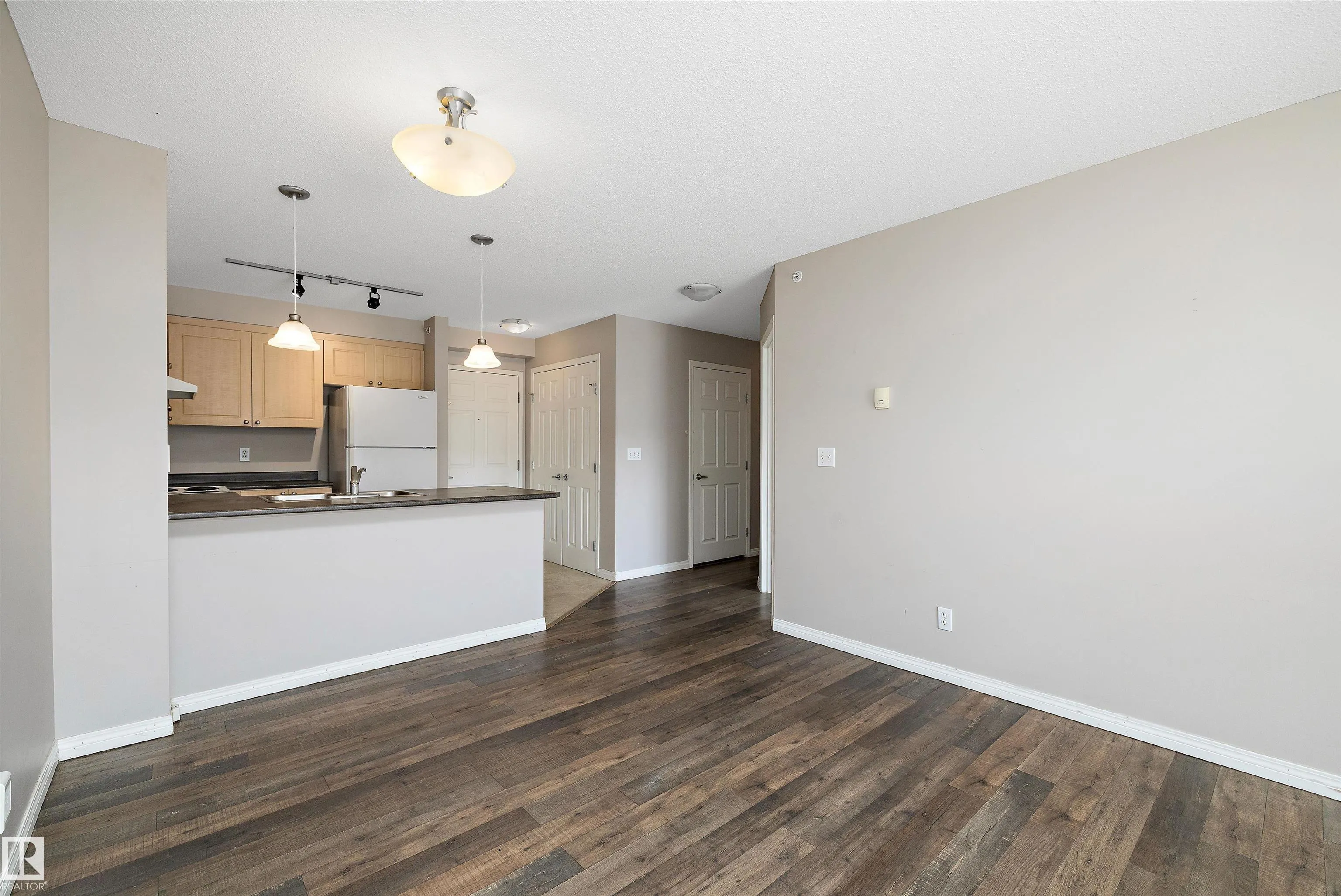 636 MCALLISTER Loop