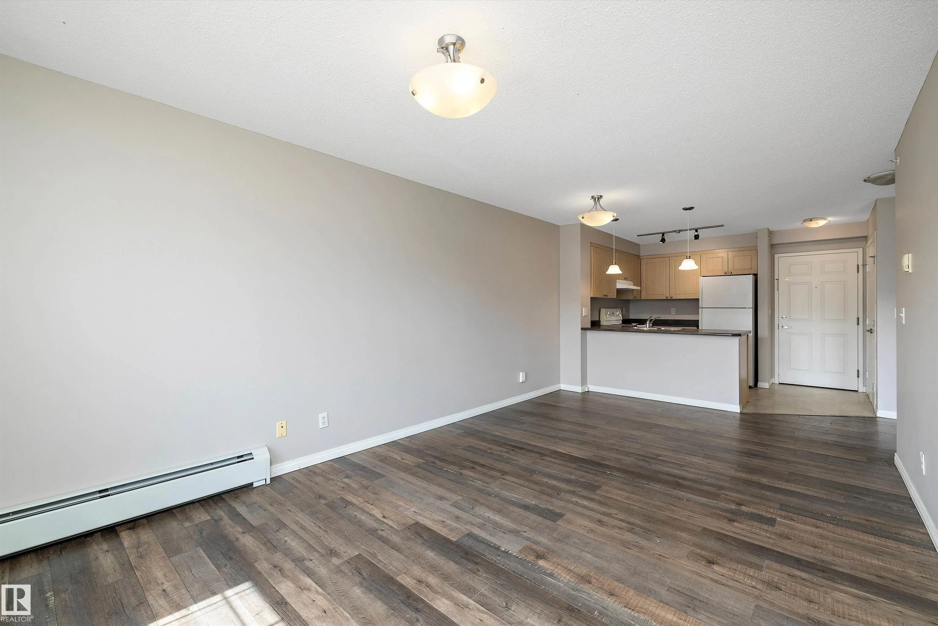 636 MCALLISTER Loop