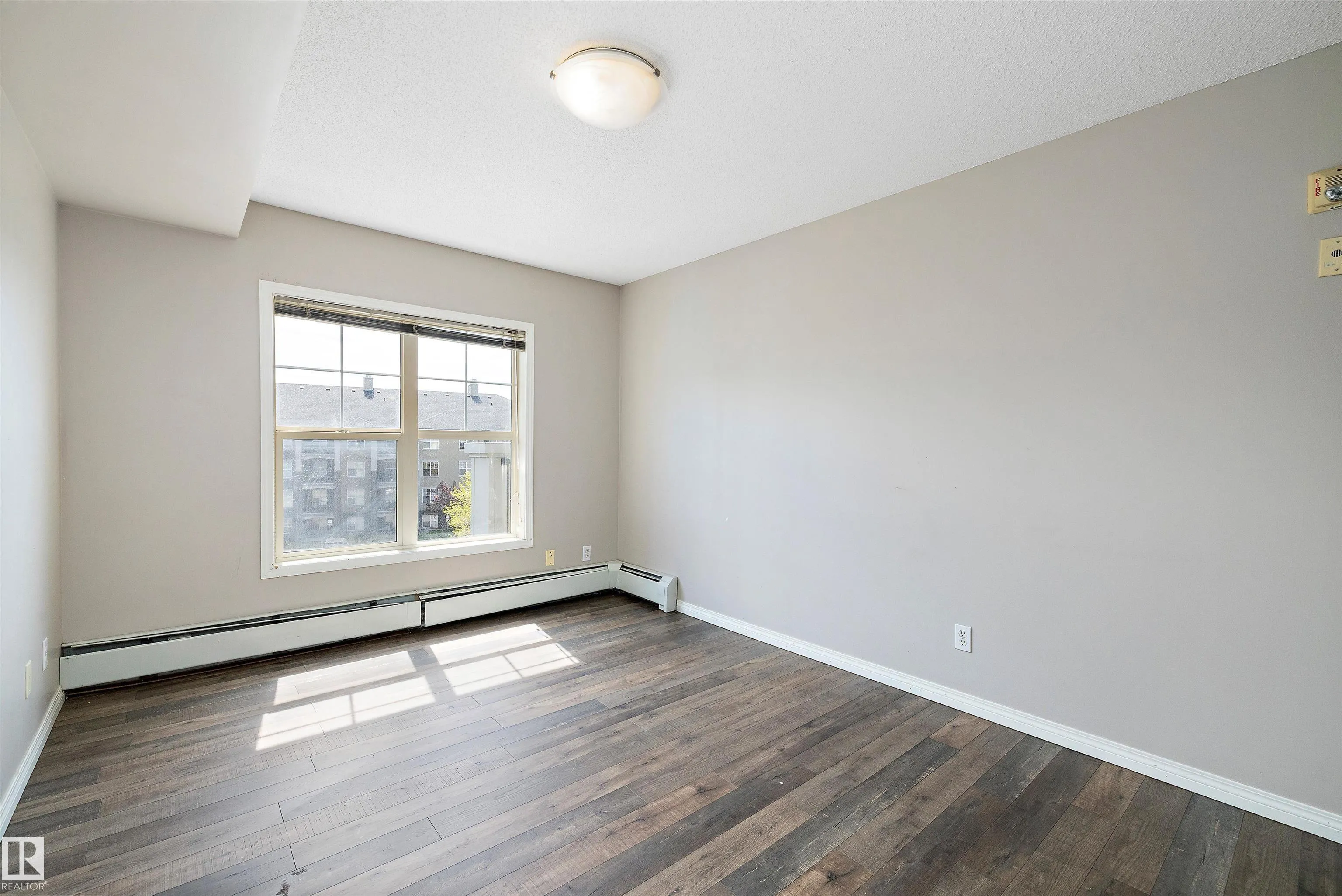 636 MCALLISTER Loop