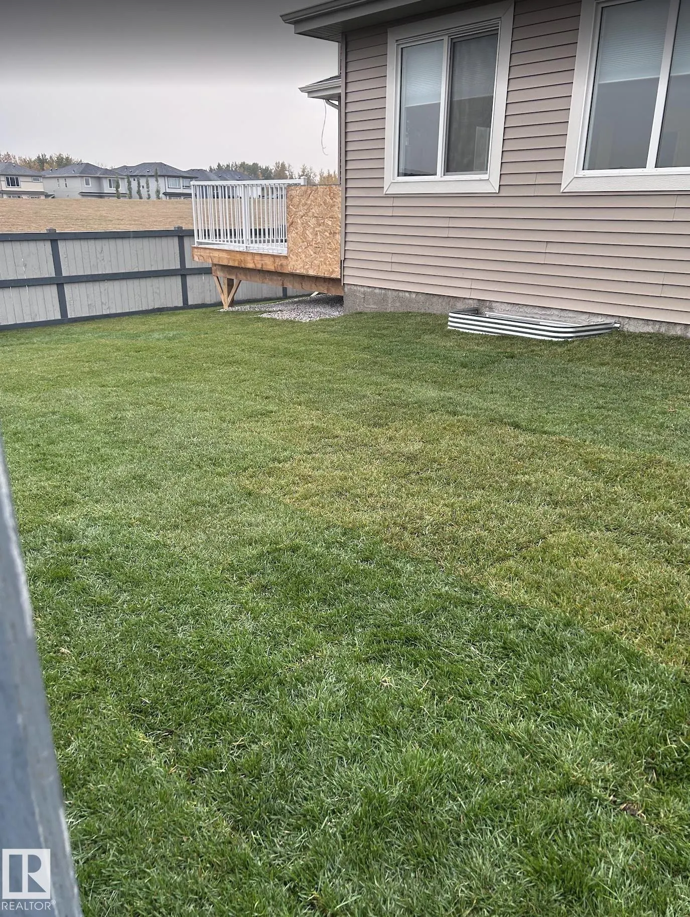 73 ASHBURY Crescent