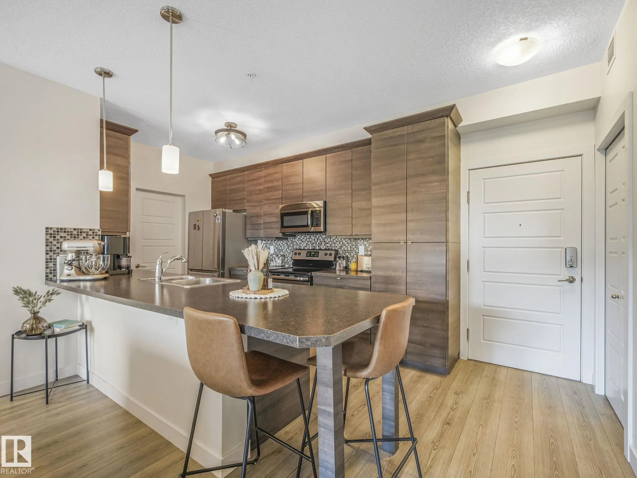 2588 ANDERSON Way