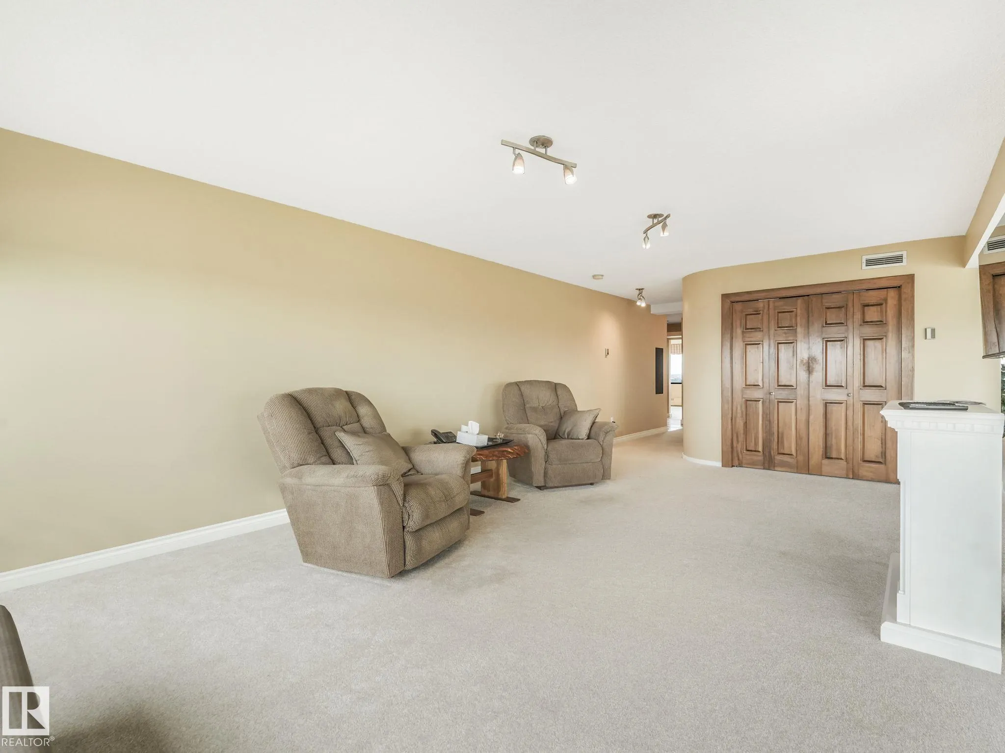 9929 SASKATCHEWAN Drive