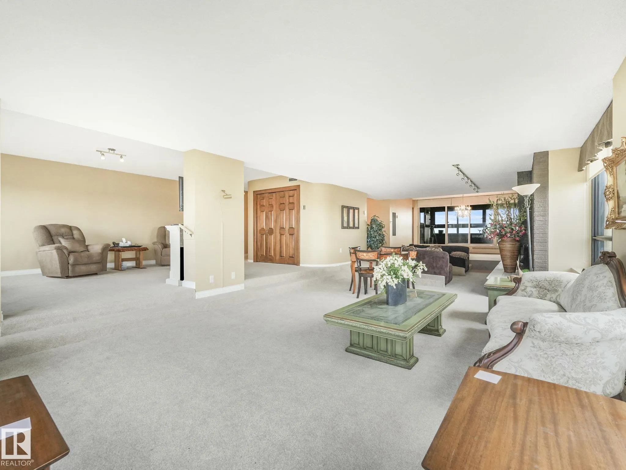 9929 SASKATCHEWAN Drive