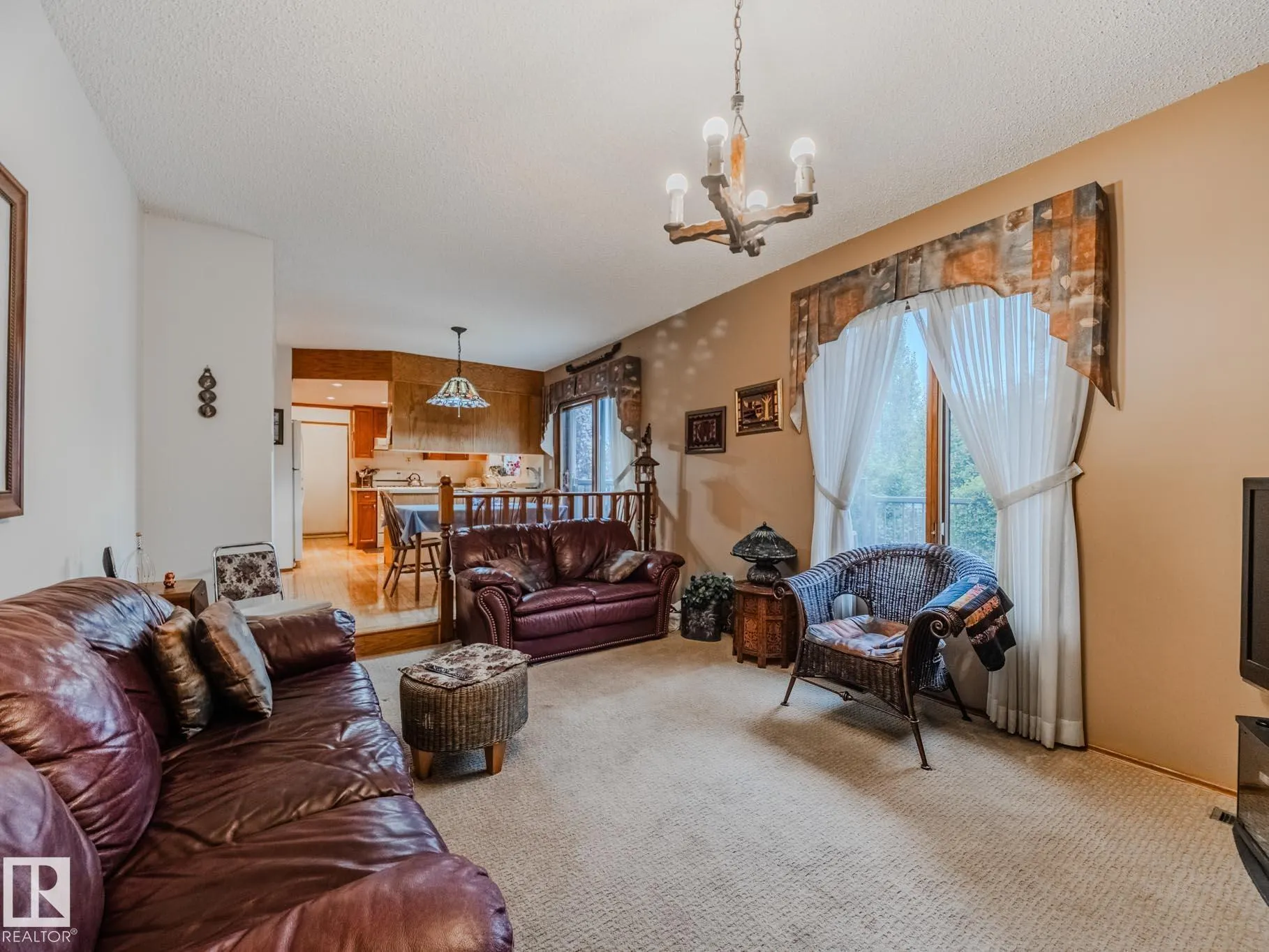 14 GREENBRIAR Crescent