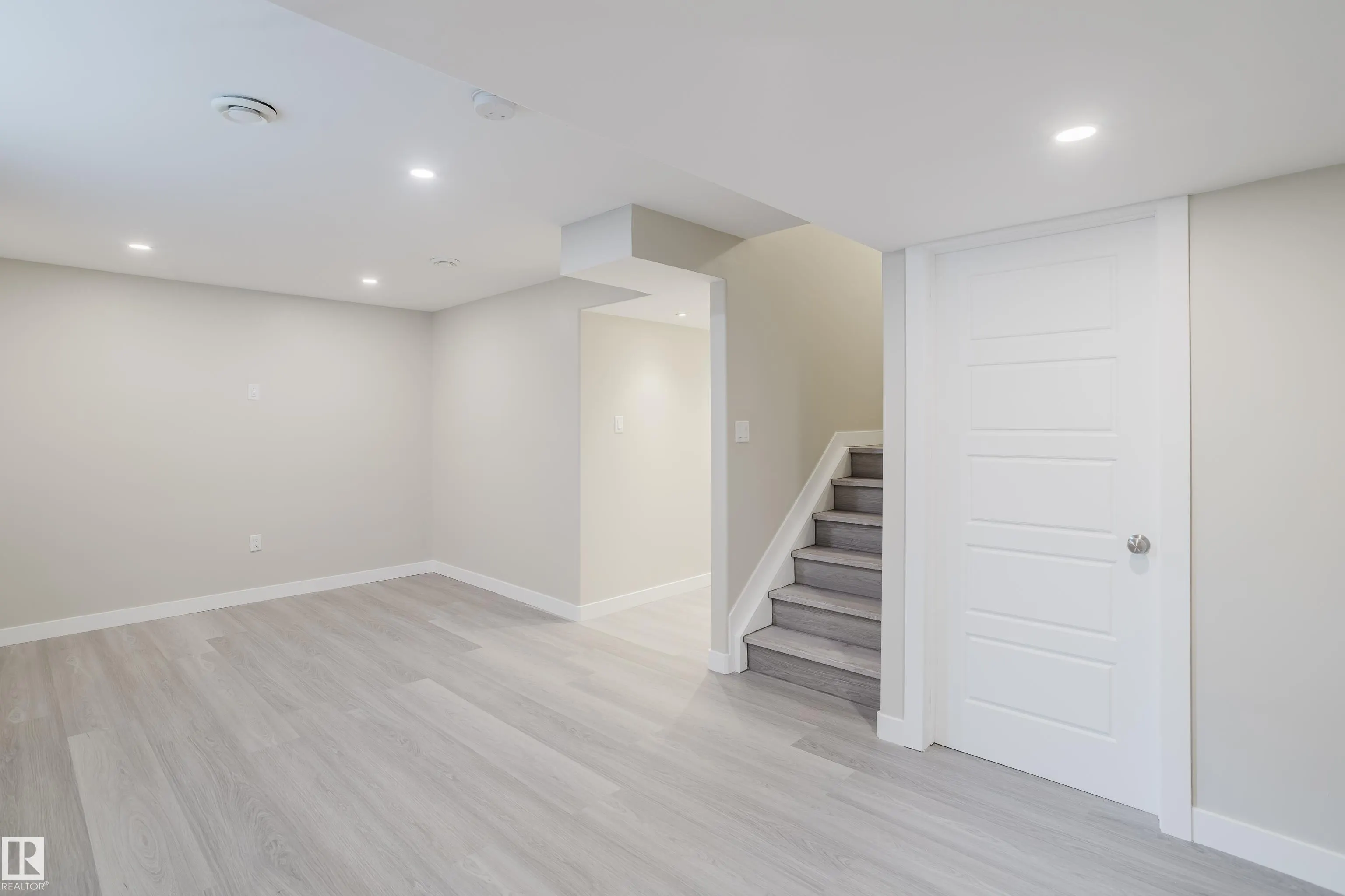 287 DESROCHERS Boulevard