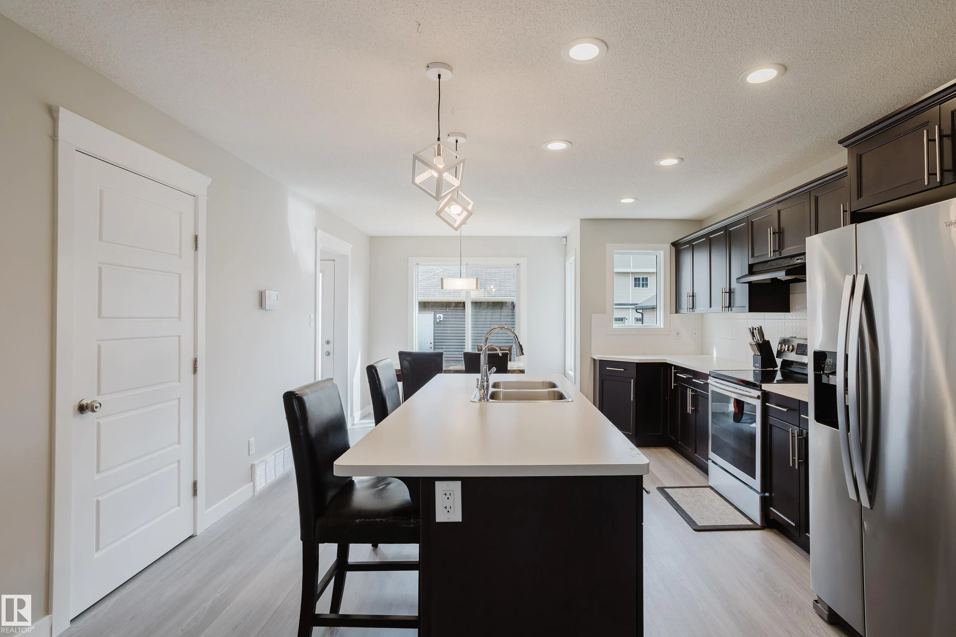 287 DESROCHERS Boulevard
