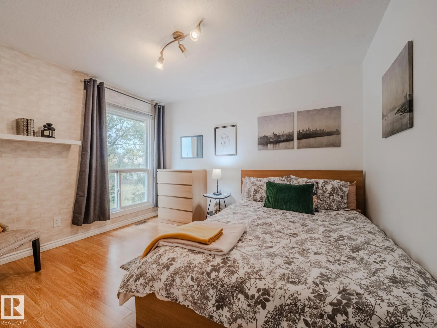 168 Grandin Village