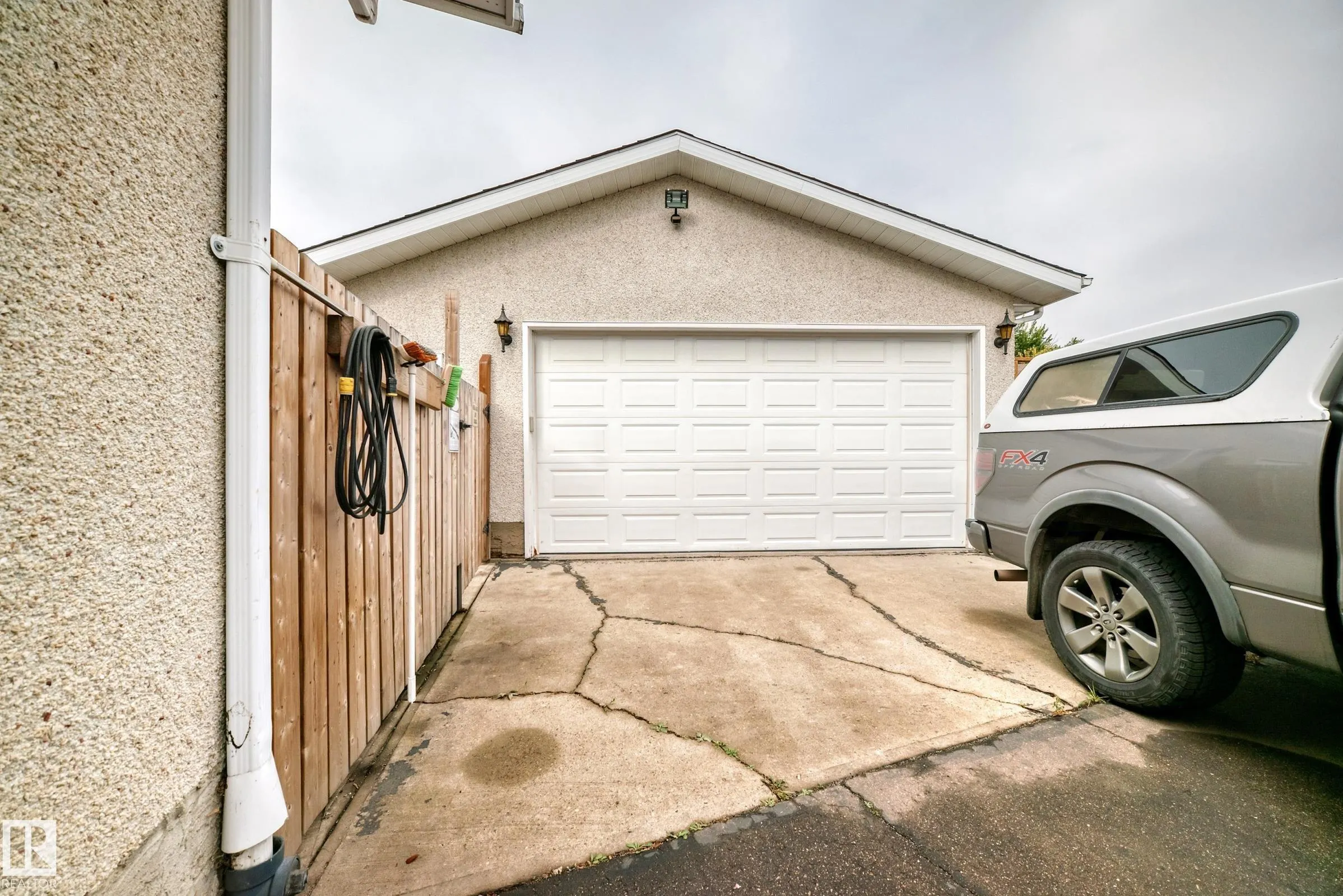 13046 32A Street