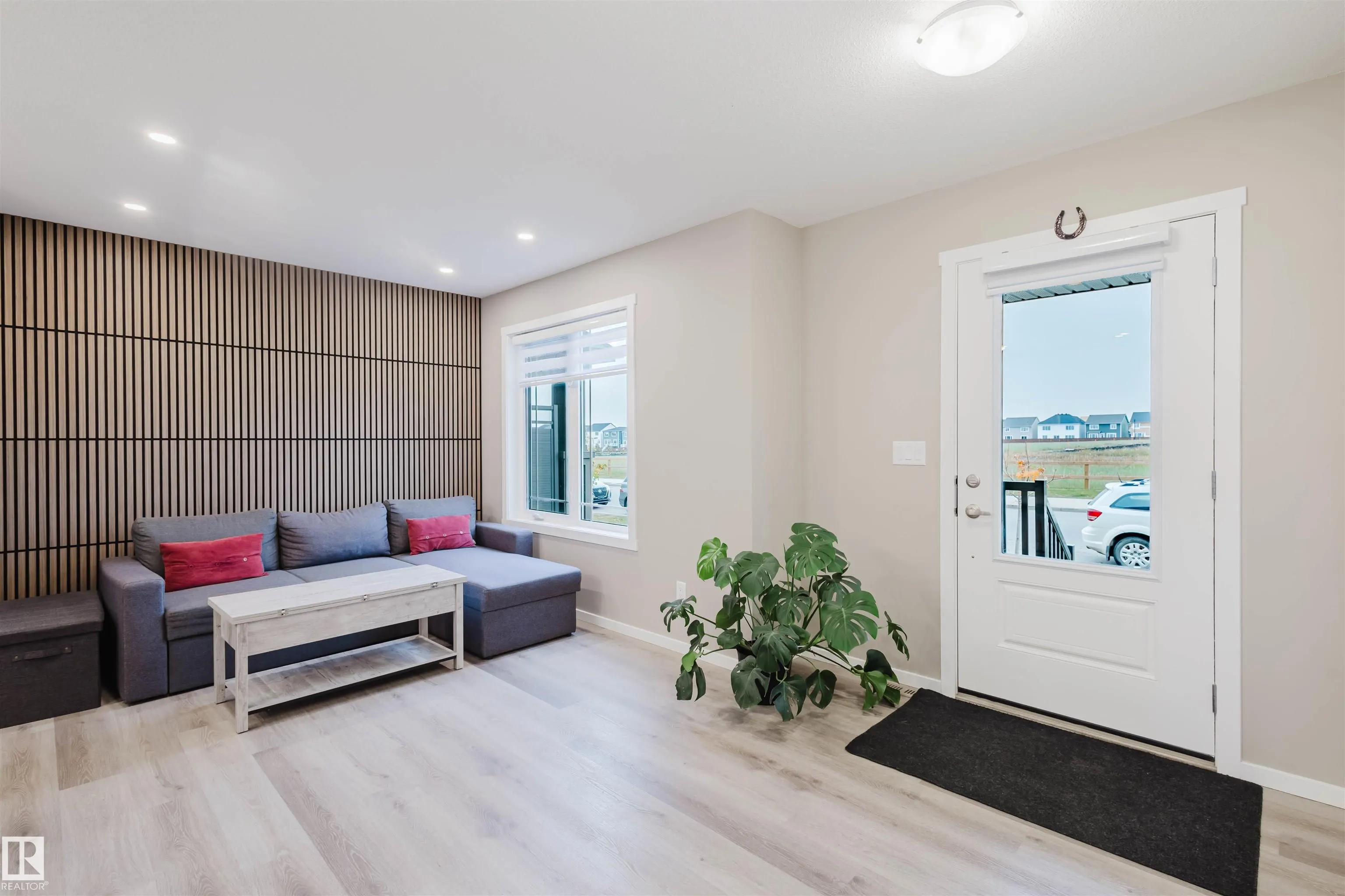 20808 19 Avenue