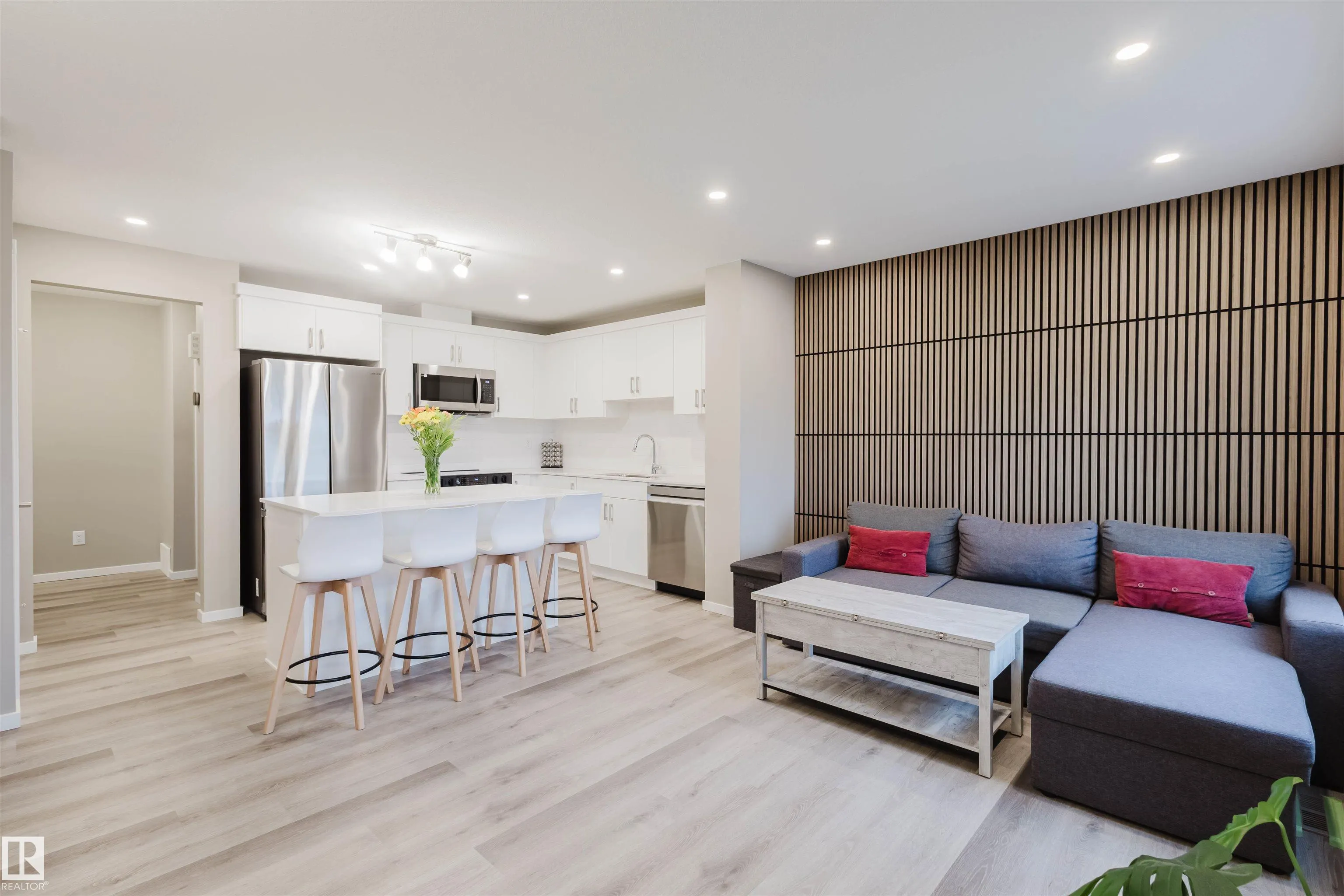 20808 19 Avenue