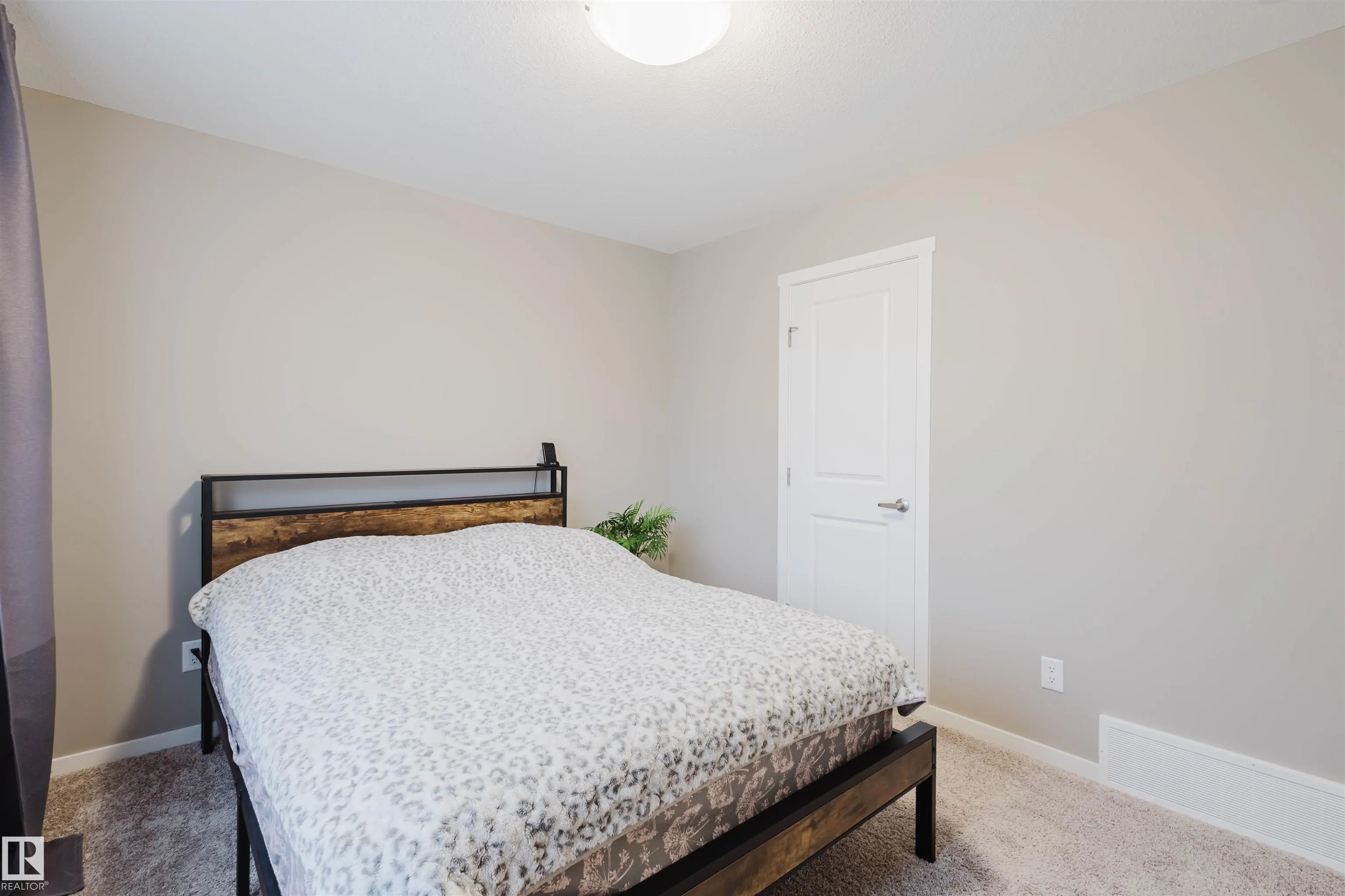20808 19 Avenue