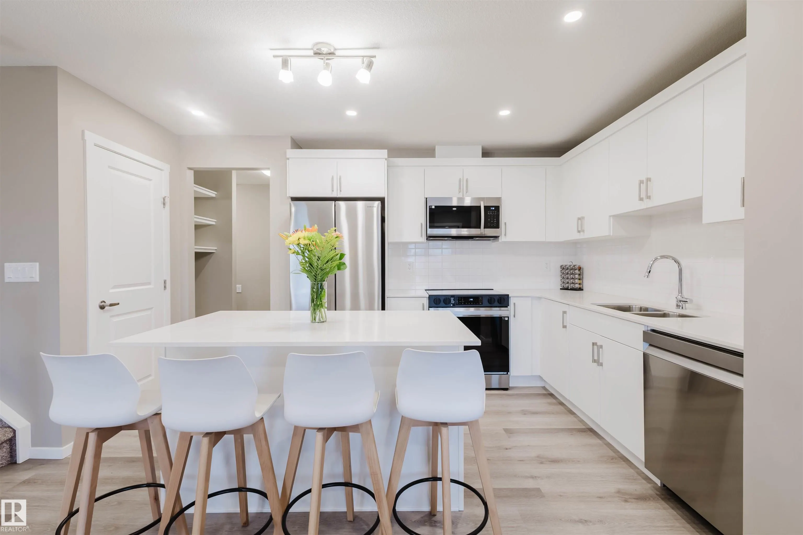 20808 19 Avenue
