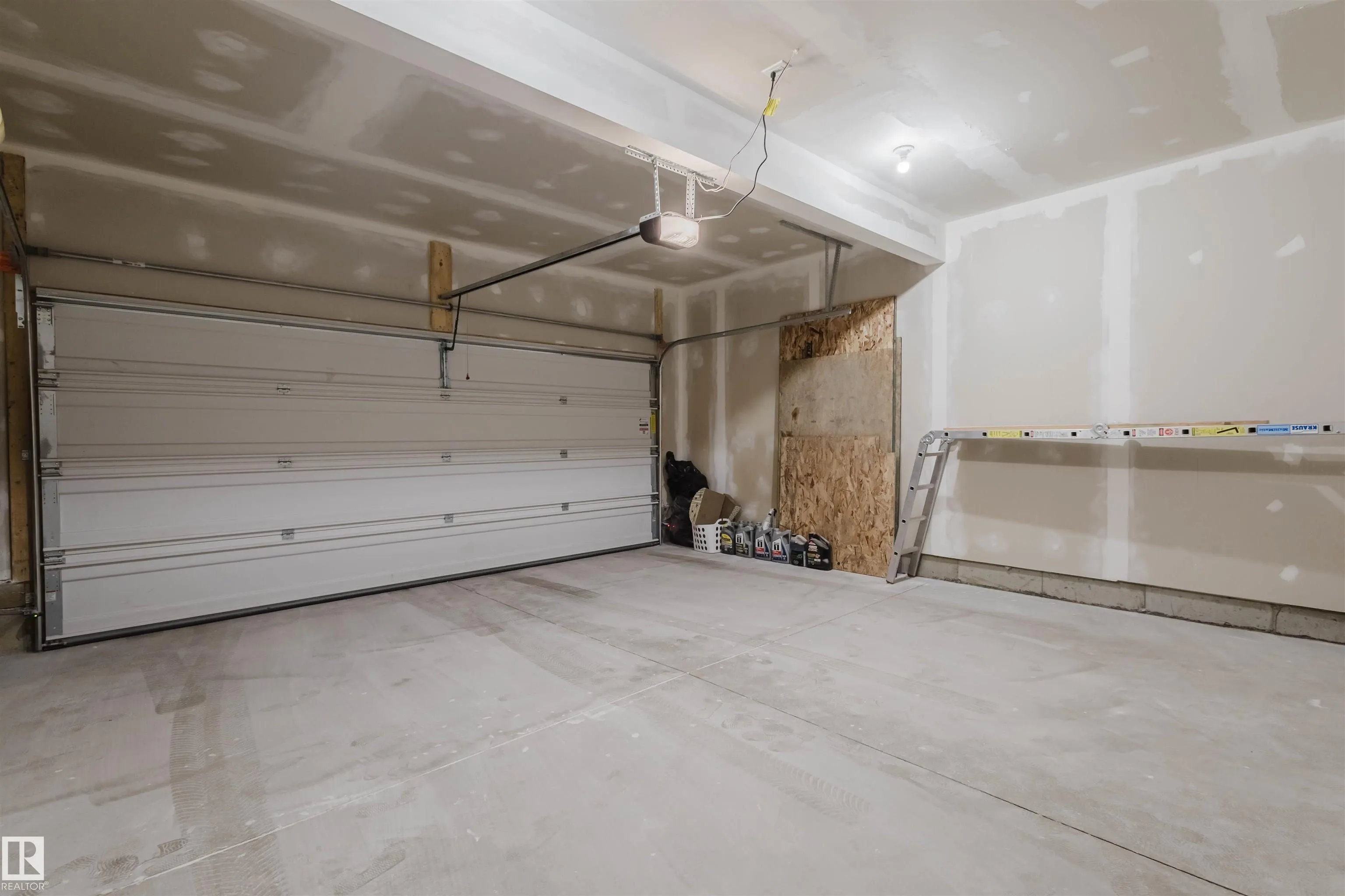 20808 19 Avenue