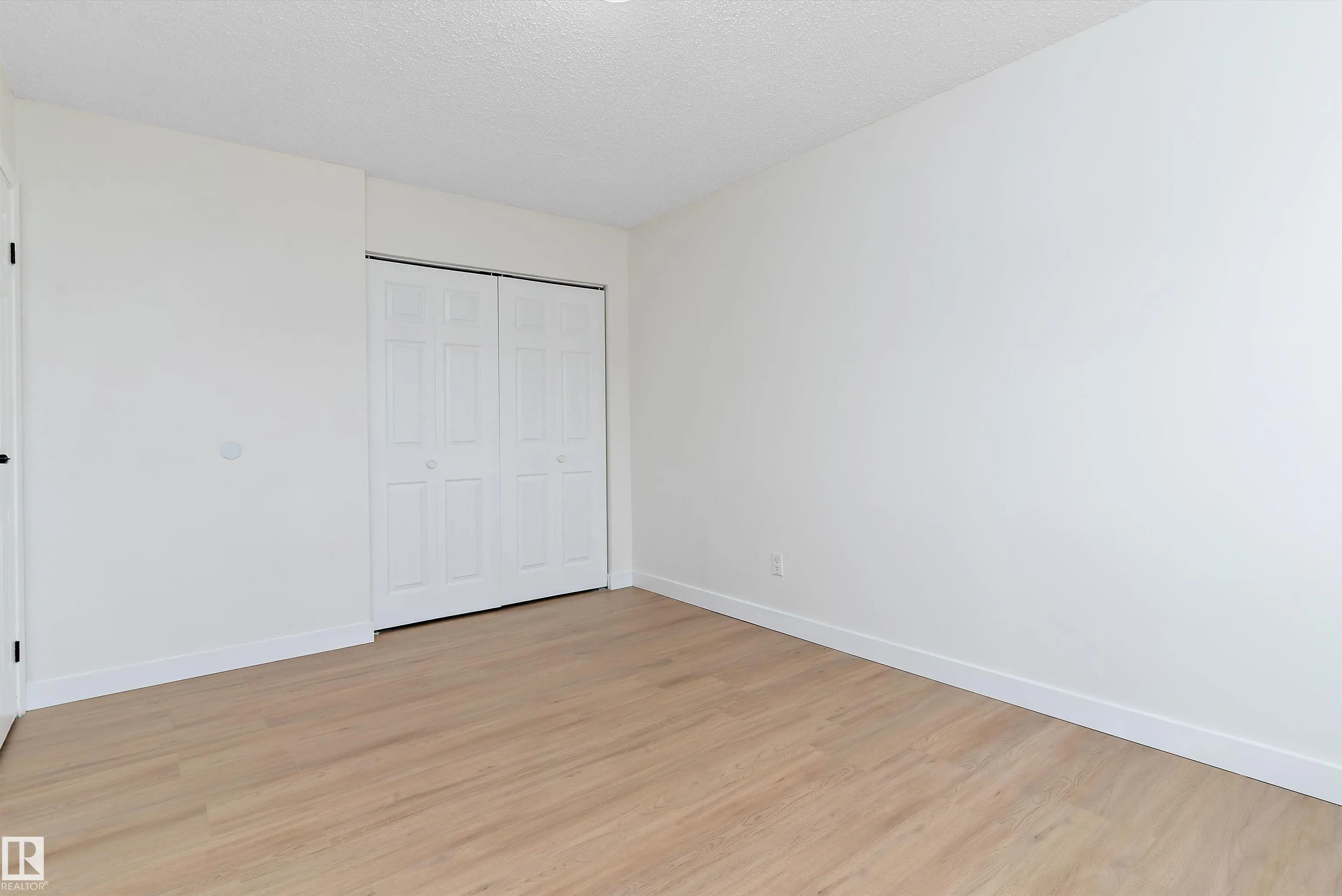 12H Clareview Village