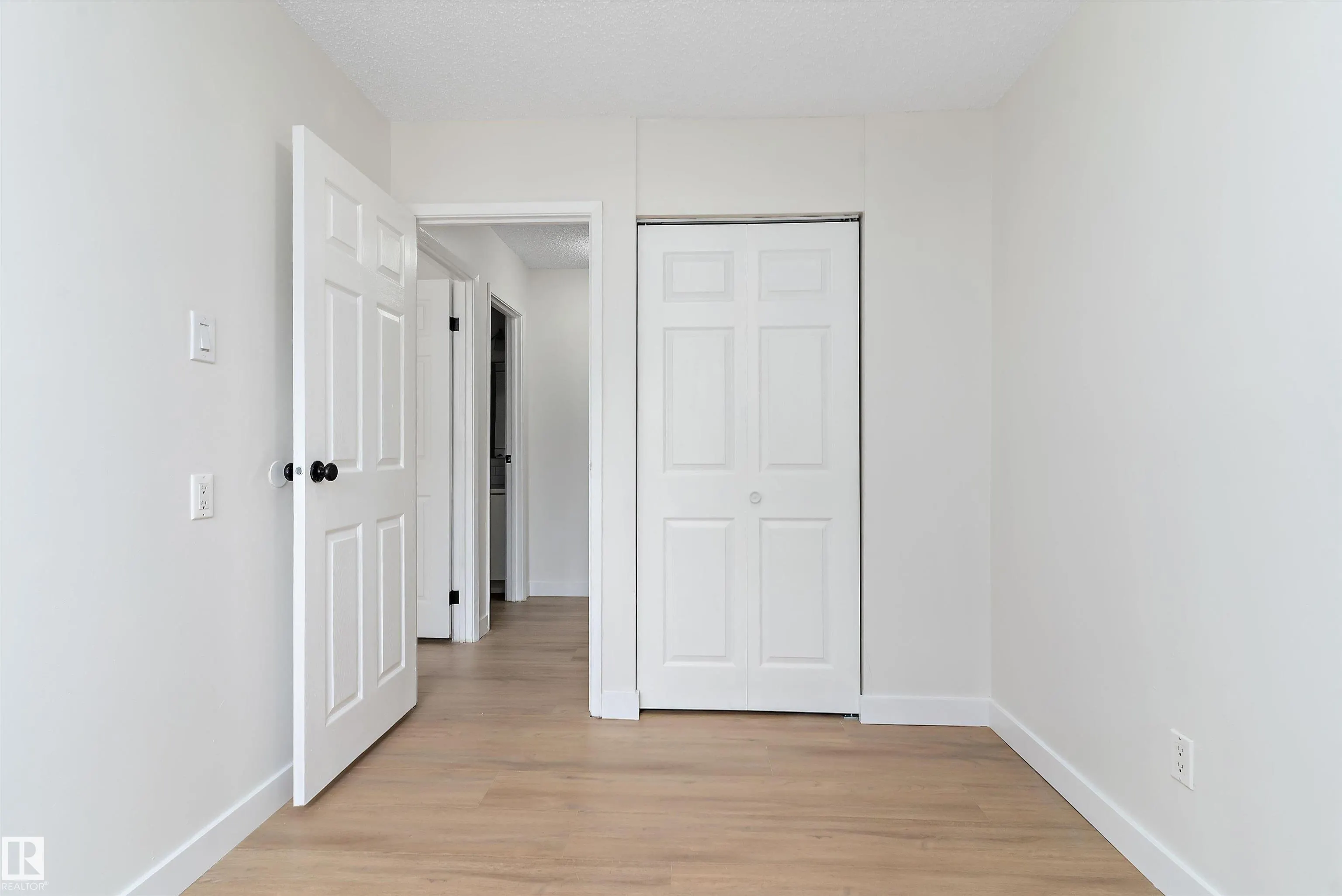 12H Clareview Village