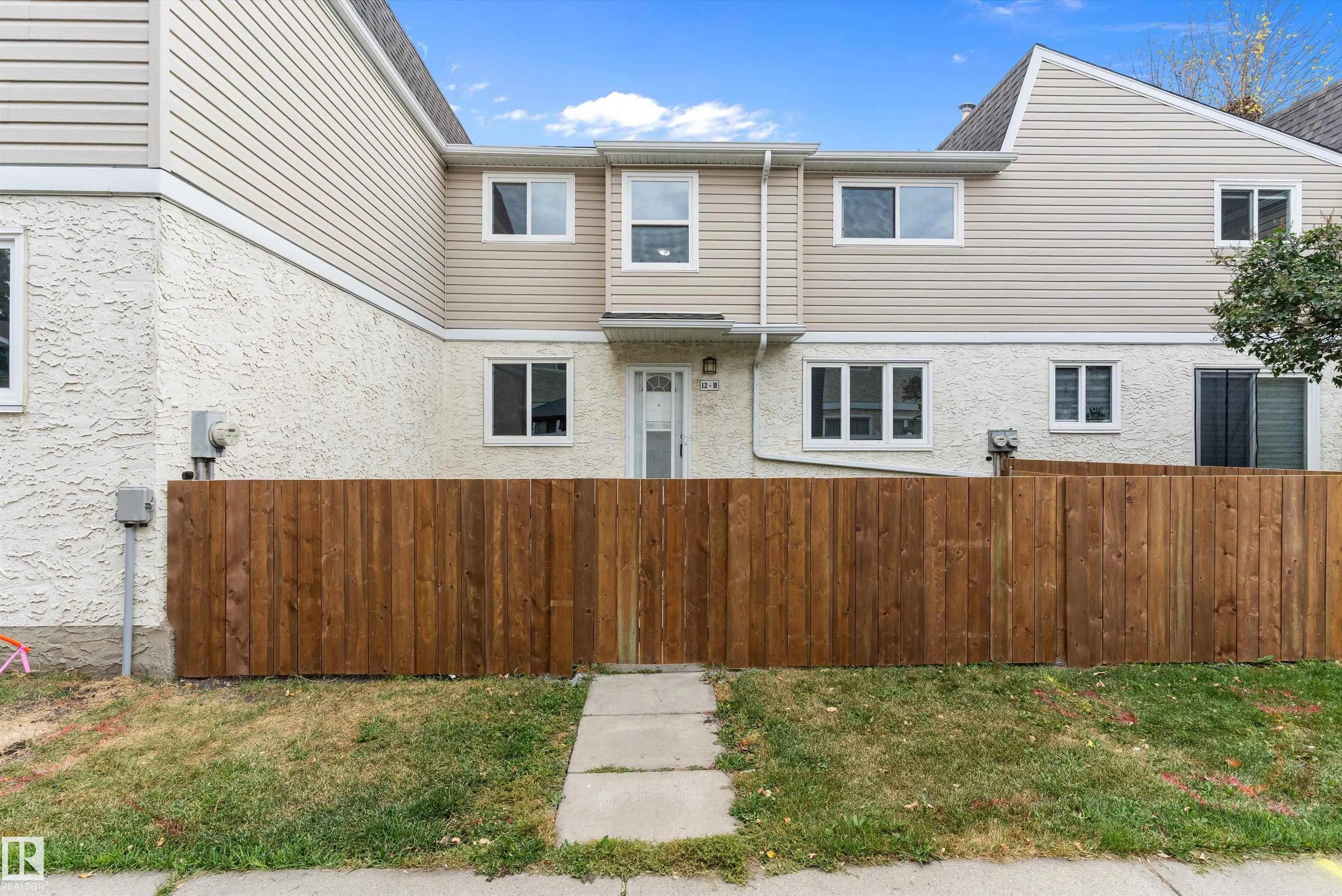 12H Clareview Village