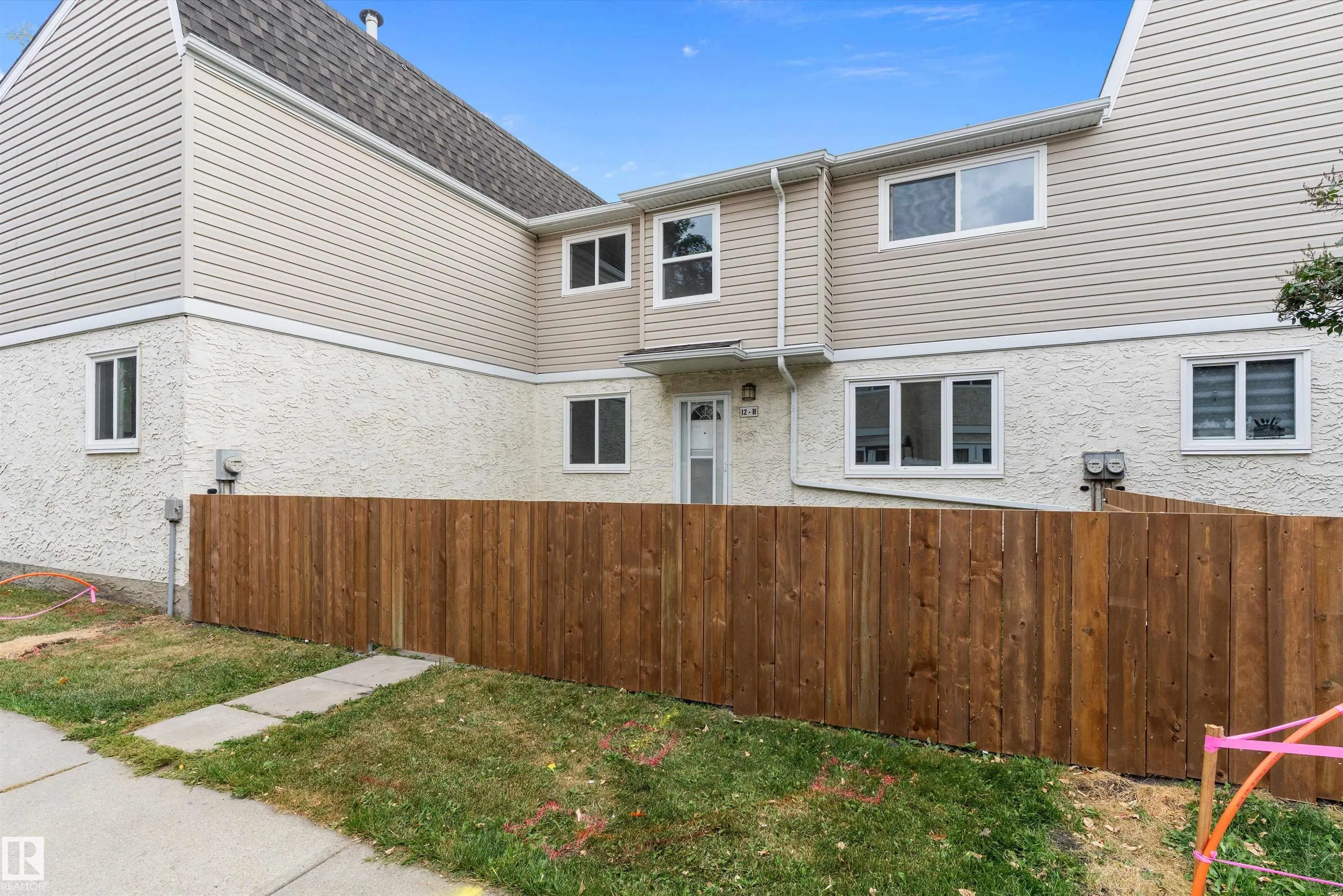 12H Clareview Village