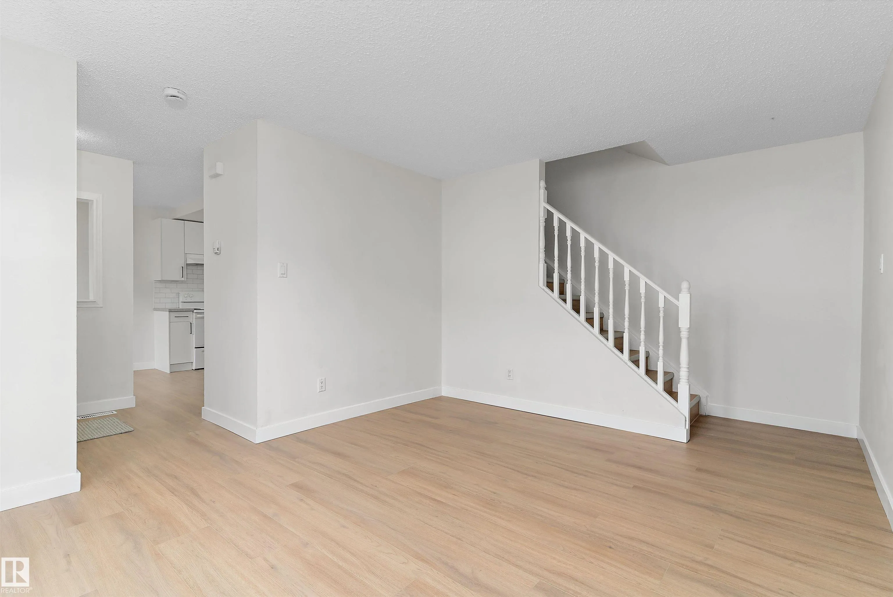 12H Clareview Village