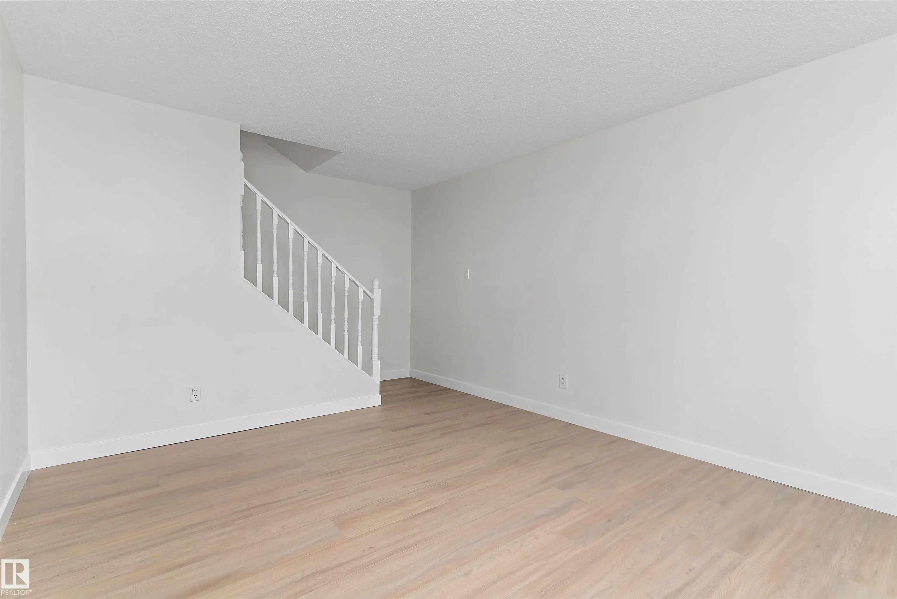 12H Clareview Village