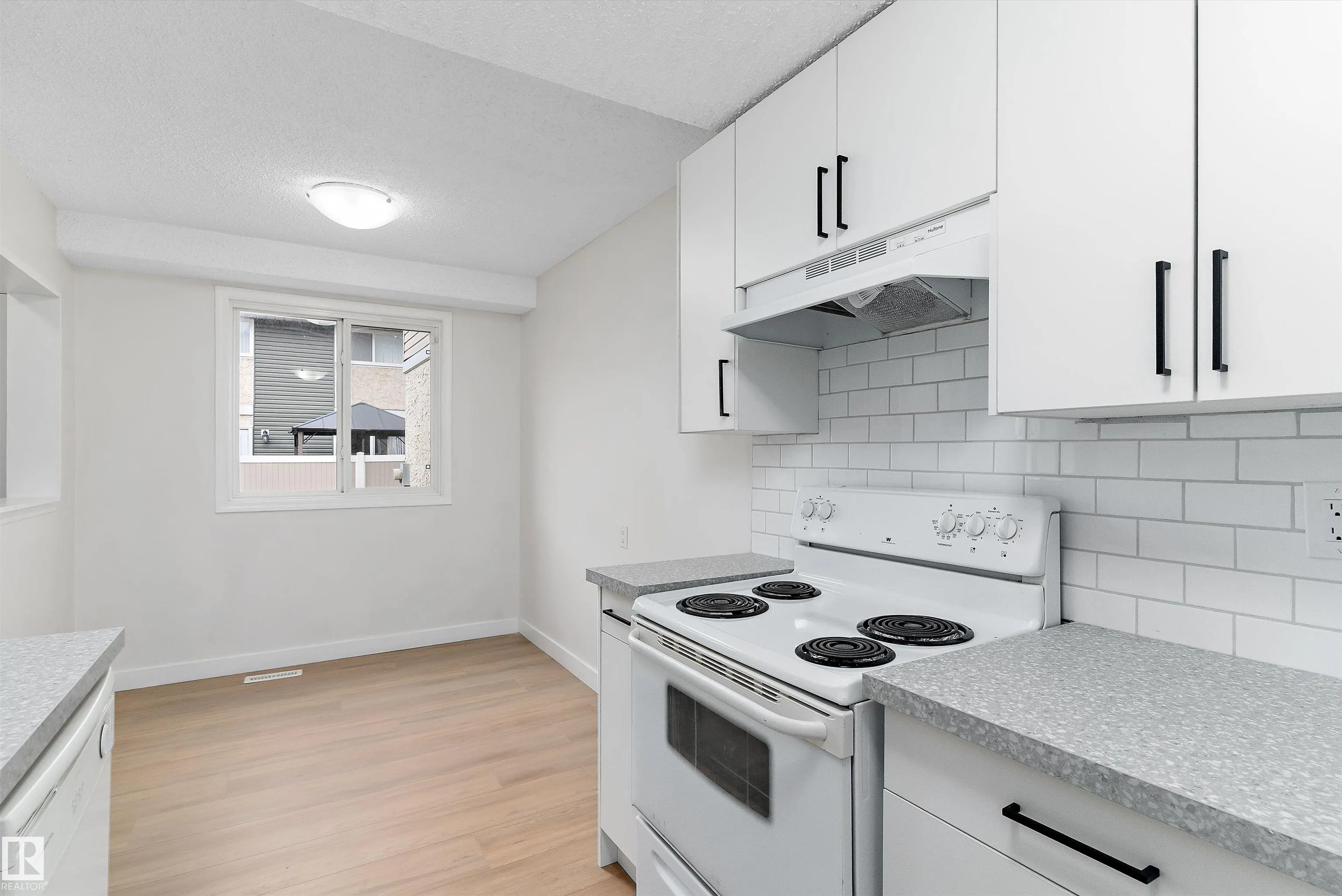 12H Clareview Village