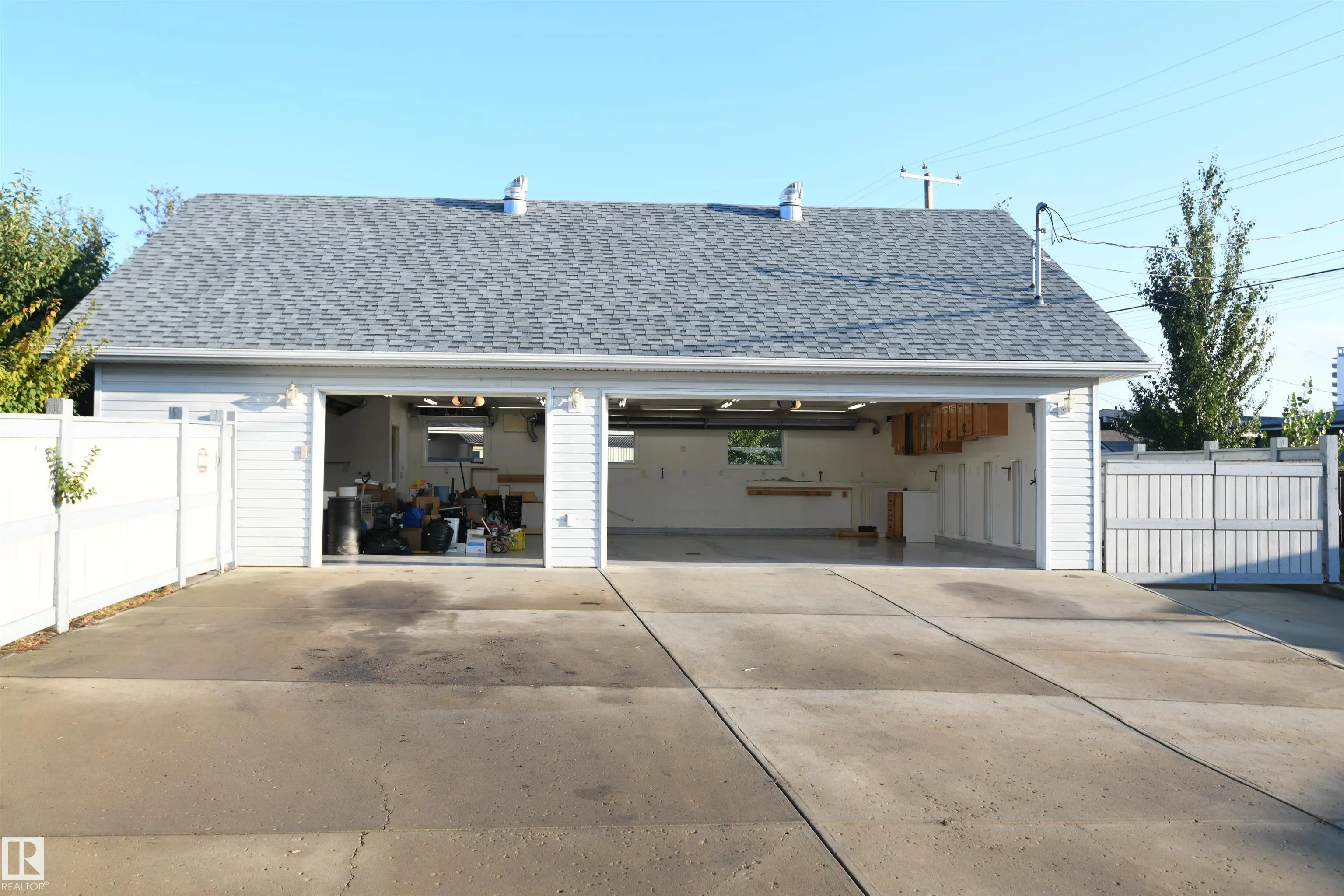 9815 68 Street