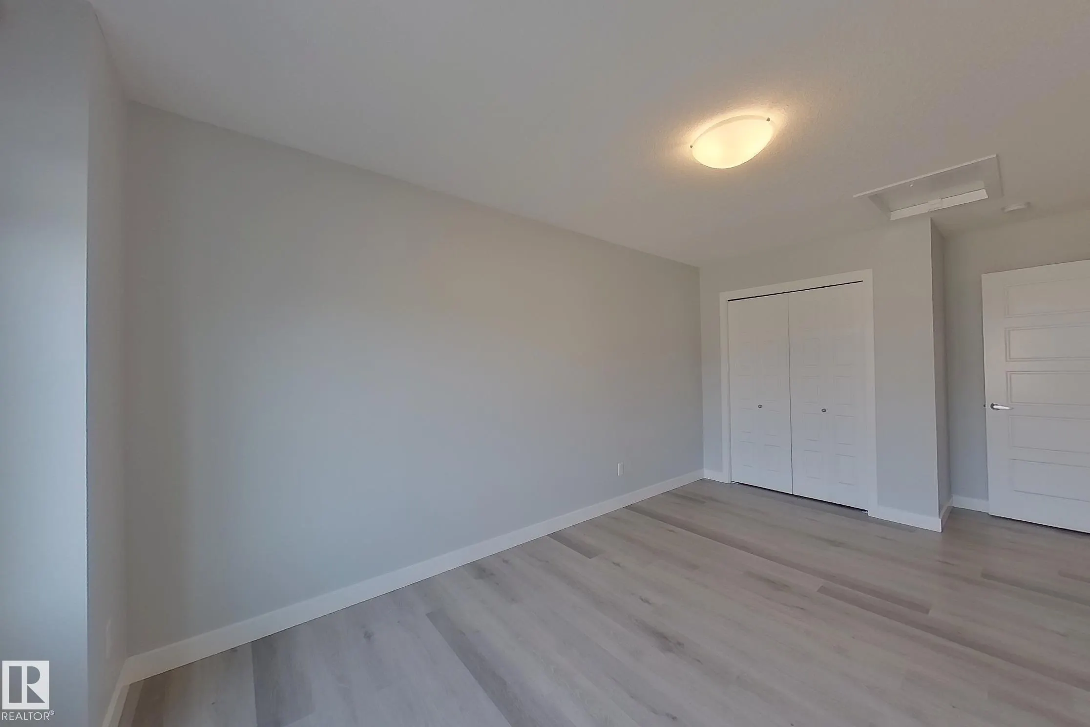 1653 PLUM CIRCLE Circle
