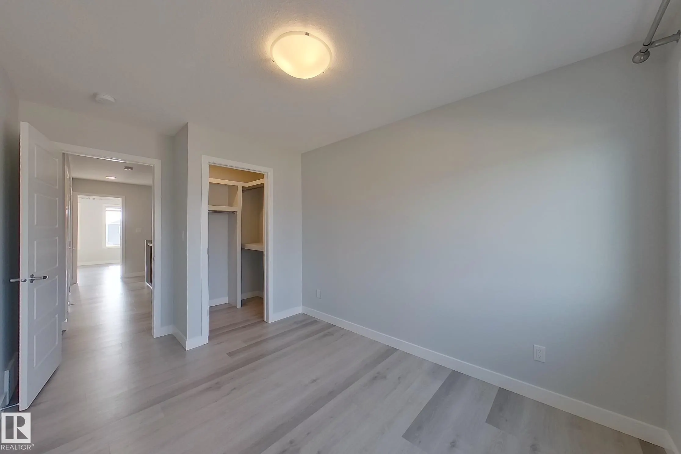1653 PLUM CIRCLE Circle