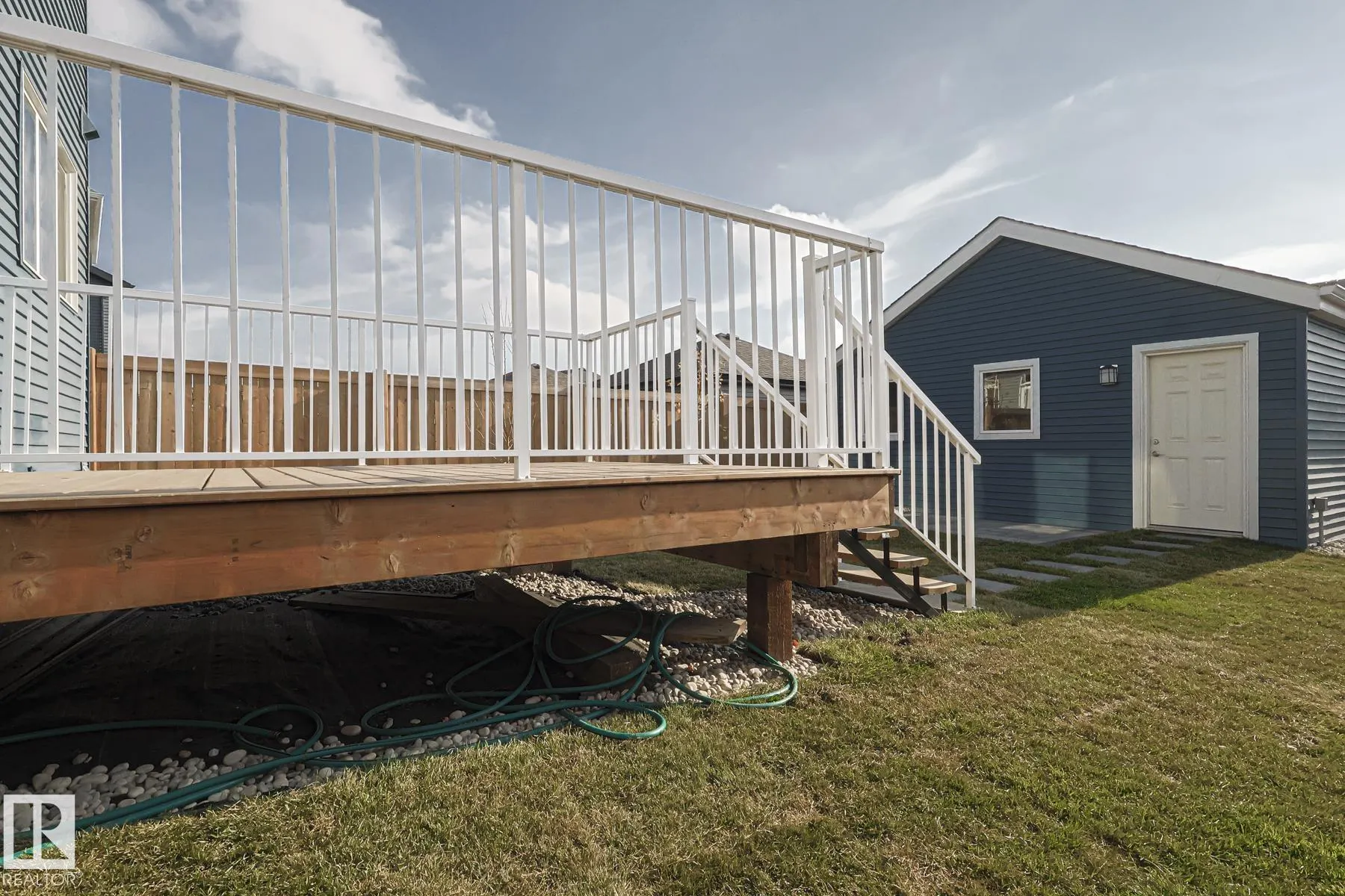 1653 PLUM CIRCLE Circle