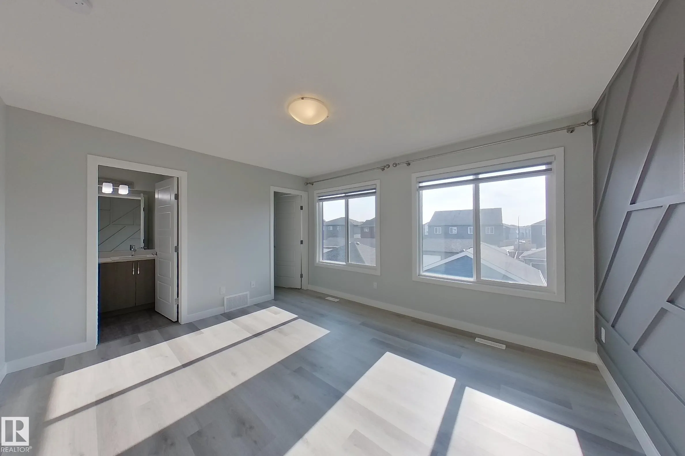 1653 PLUM CIRCLE Circle
