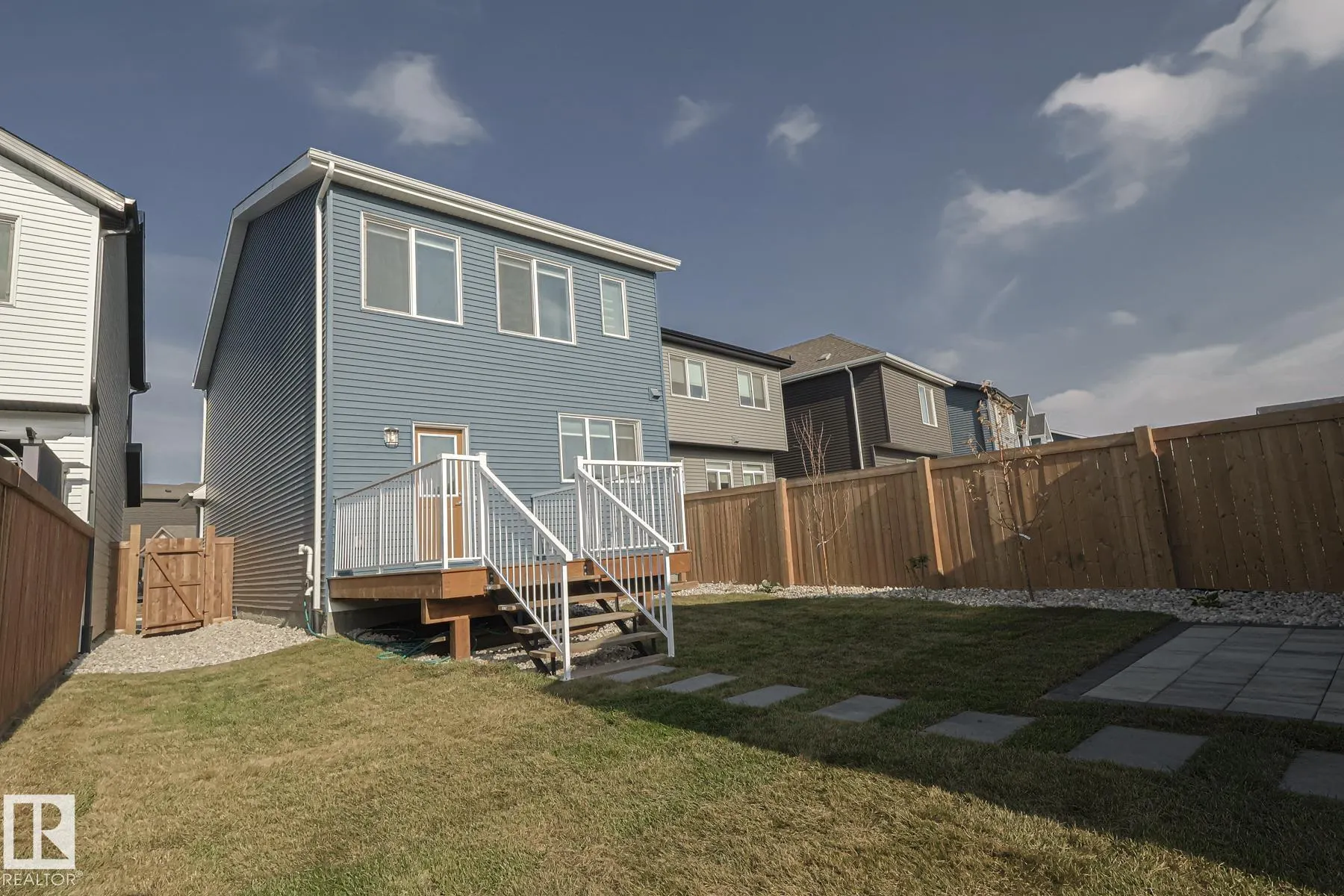 1653 PLUM CIRCLE Circle