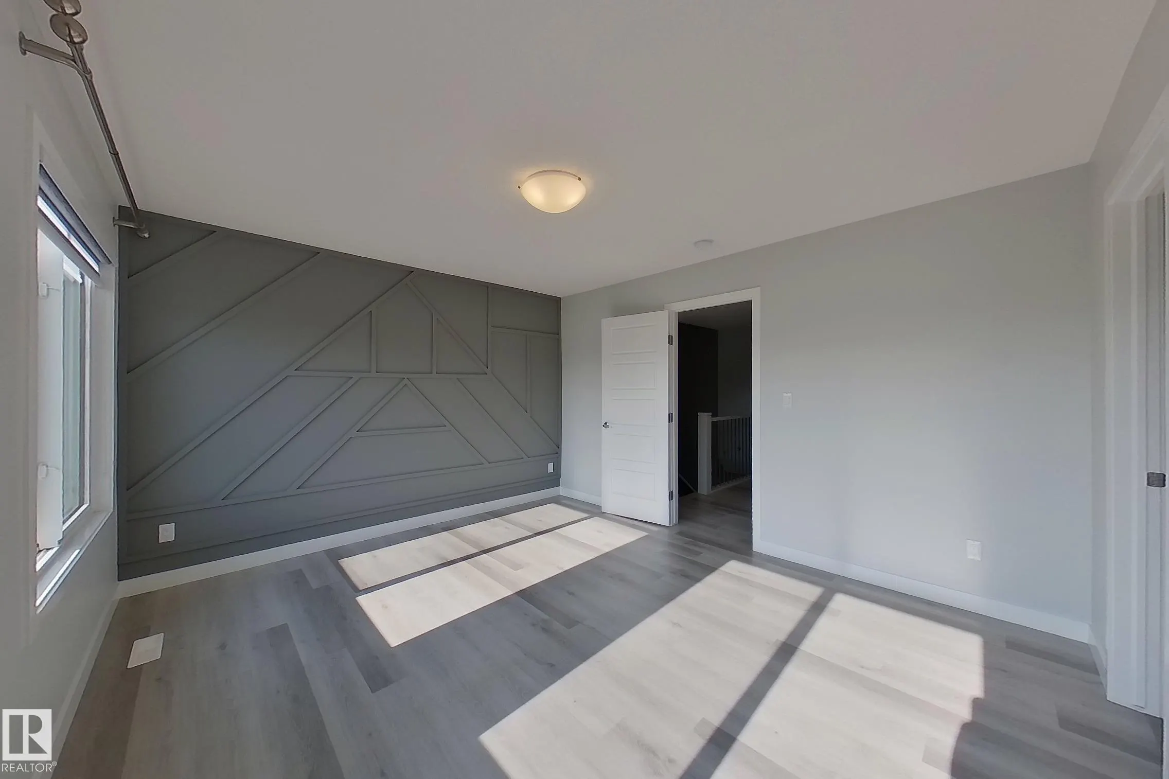 1653 PLUM CIRCLE Circle