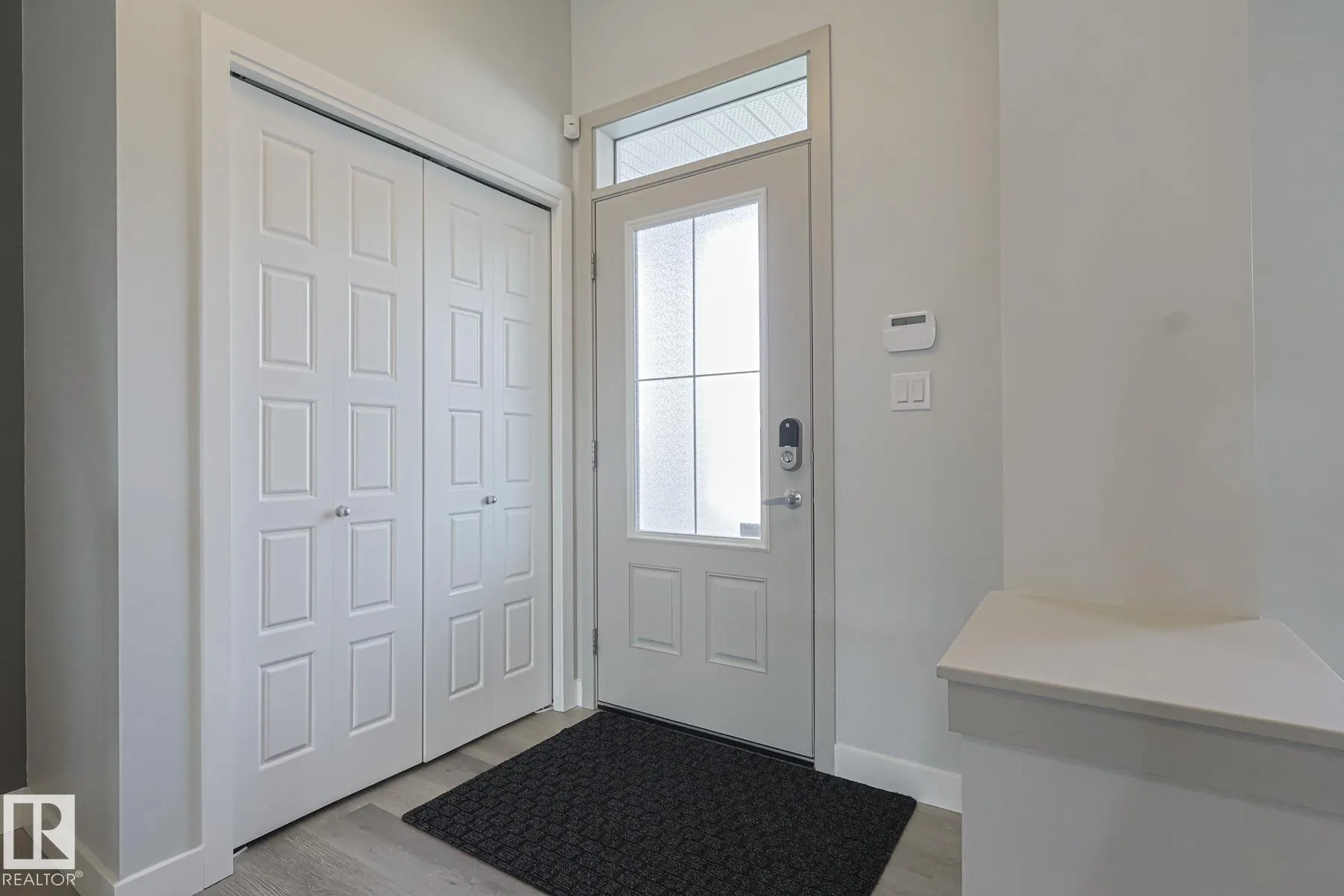 1653 PLUM CIRCLE Circle