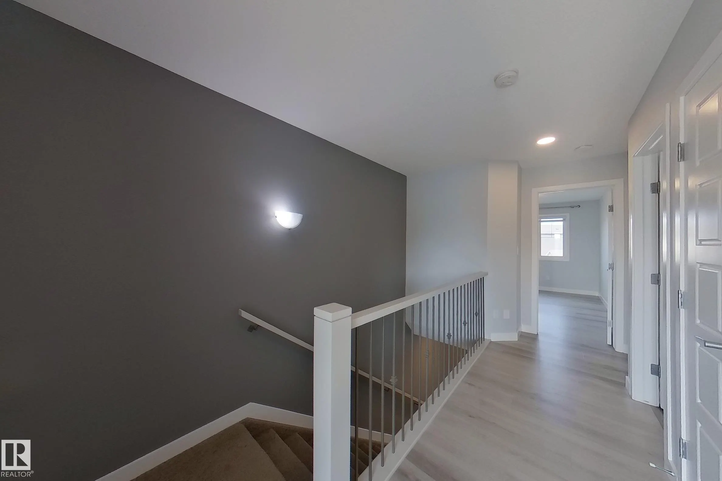 1653 PLUM CIRCLE Circle
