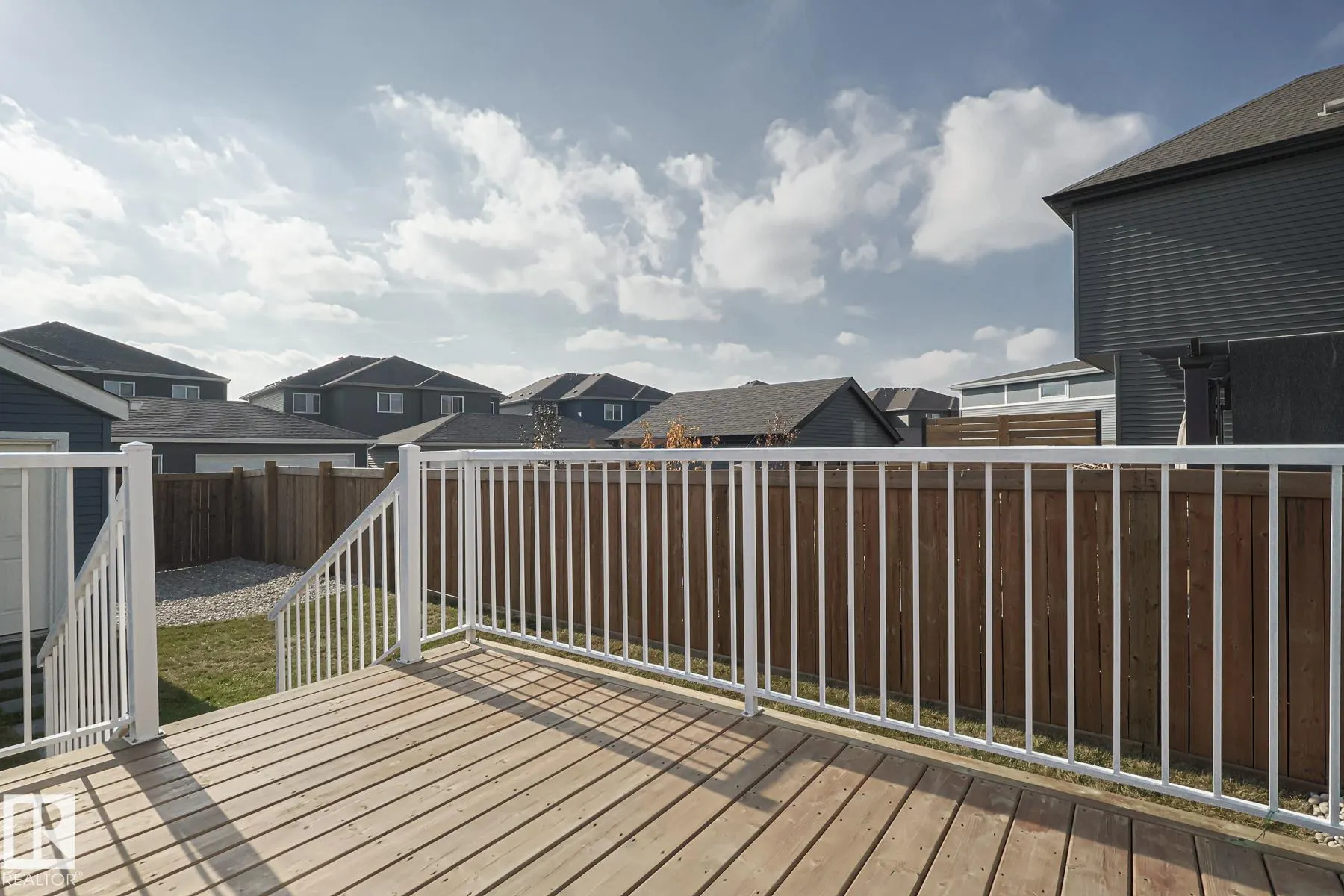 1653 PLUM CIRCLE Circle