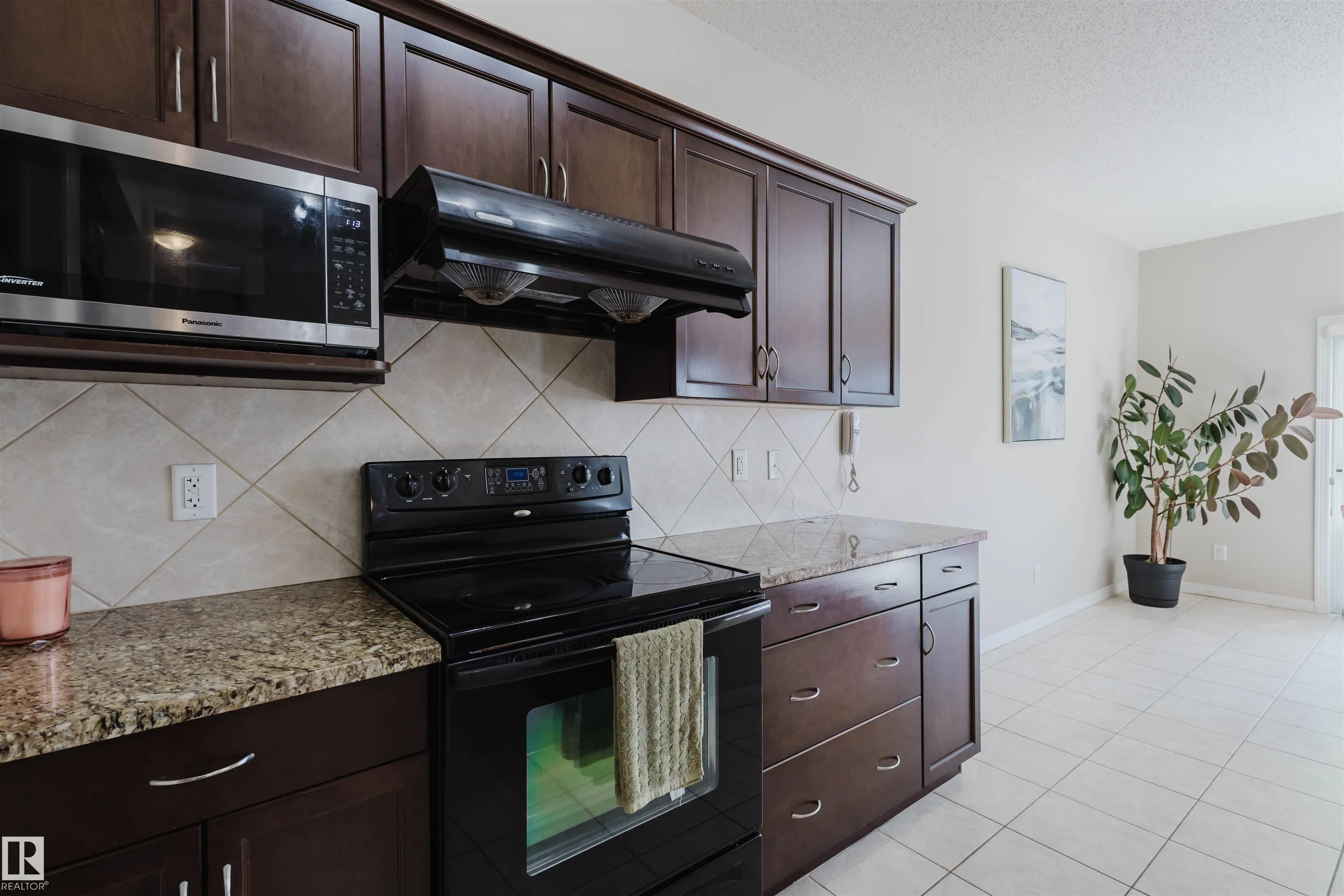 6731 SPEAKER Place