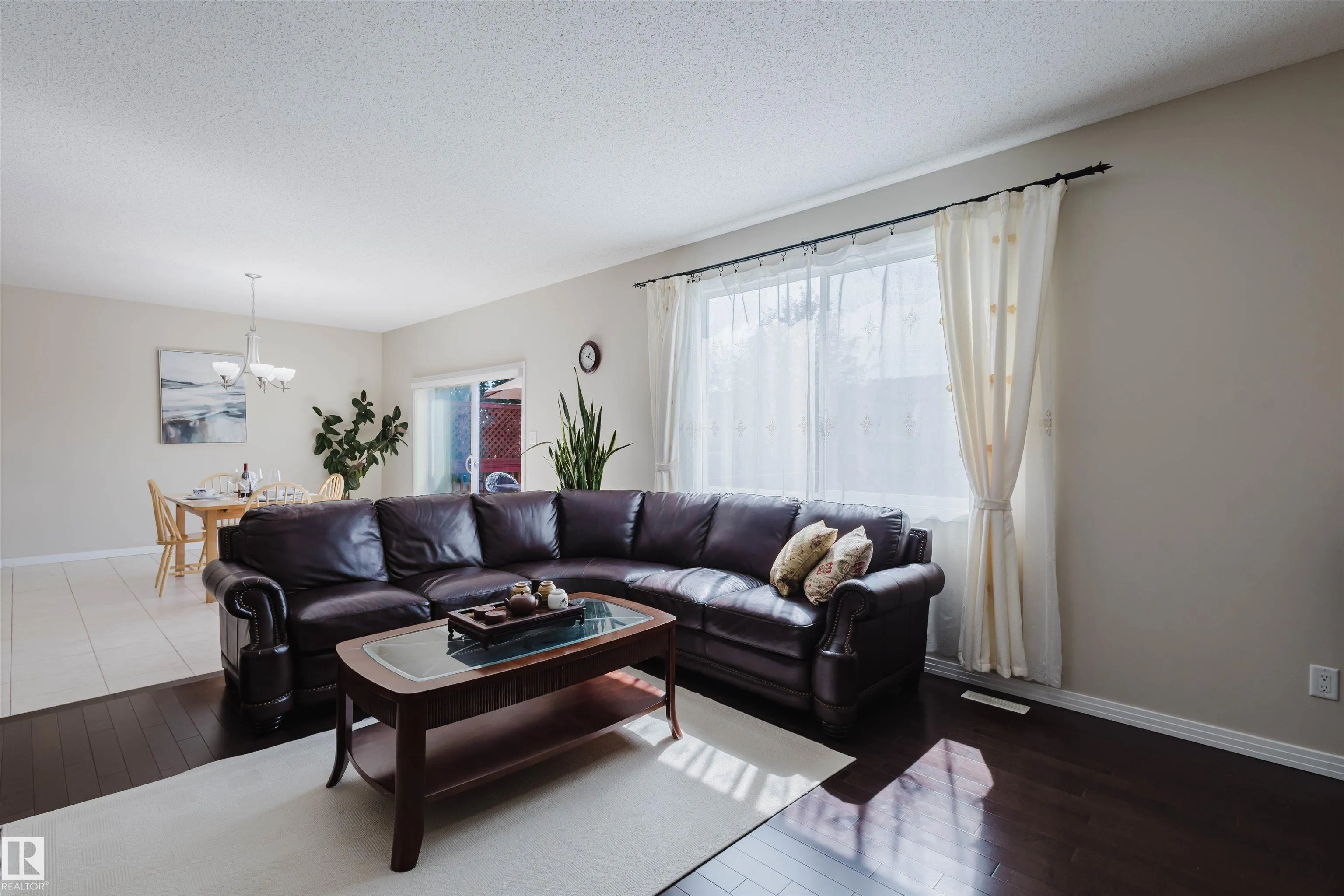 6731 SPEAKER Place